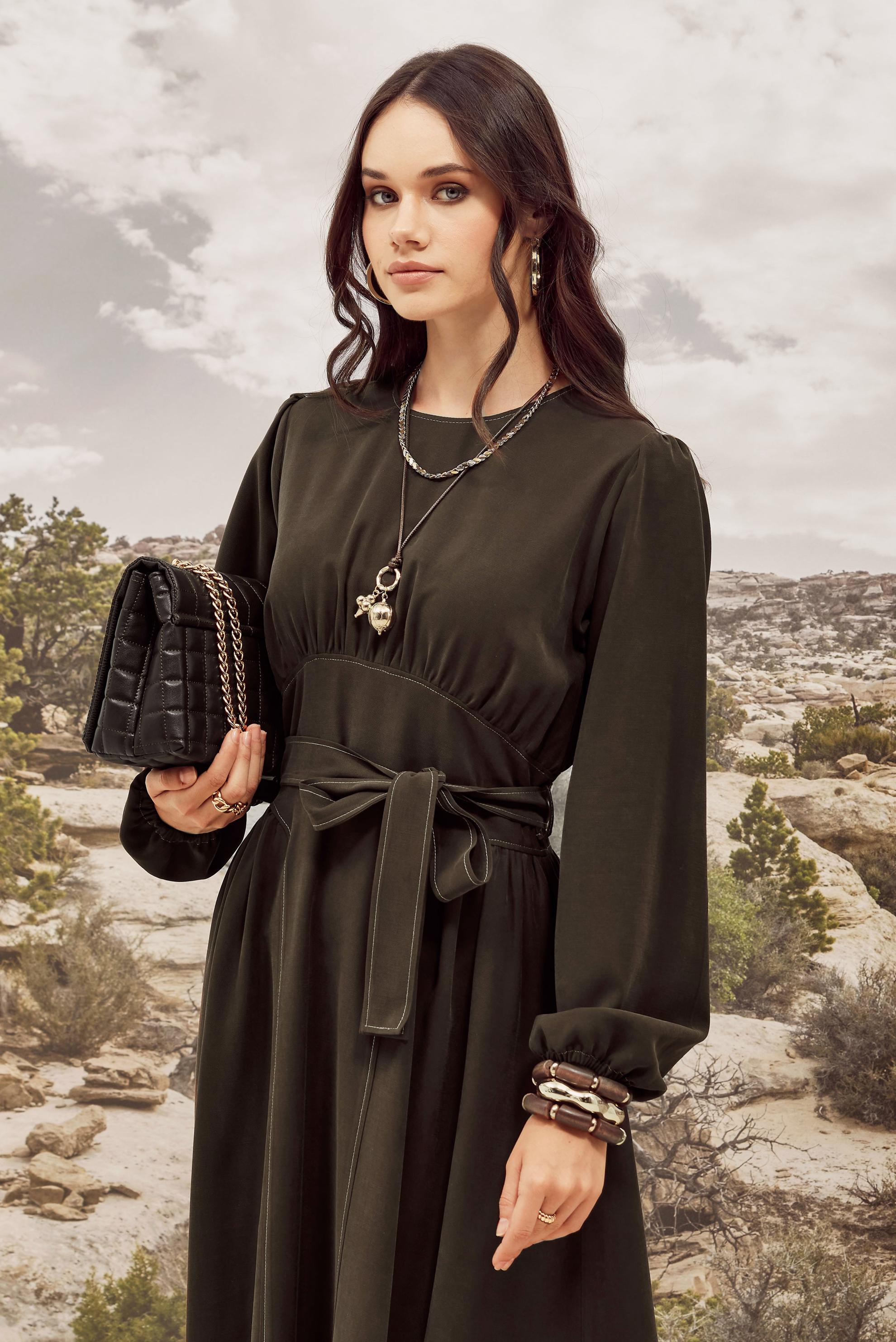 Tesettür giyim KAHVE KUŞAKLI ELBİSE 46047