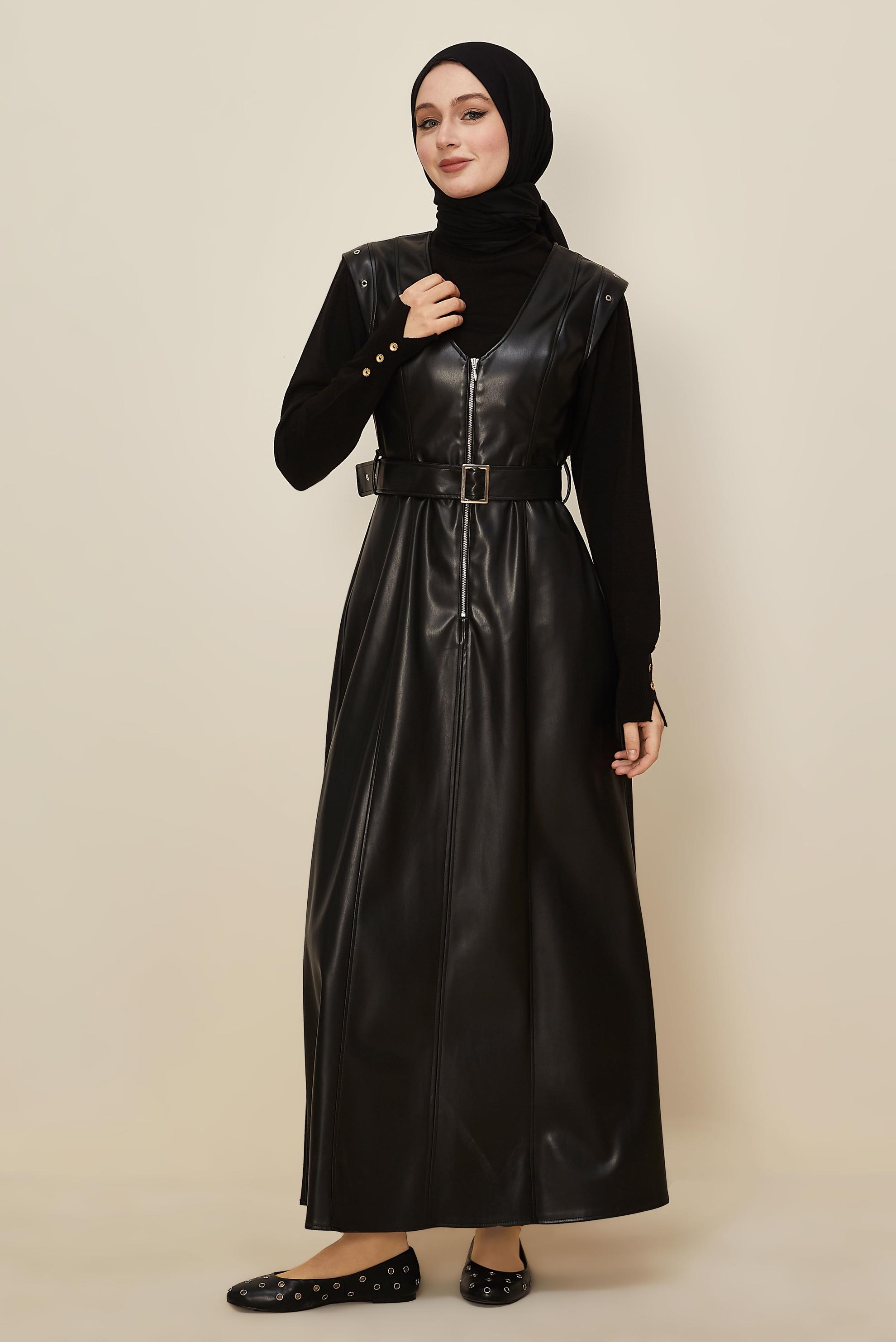 Tesettür giyim SİYAH KEMERLİ SUNİ DERİ JİLE ELBİSE 46083