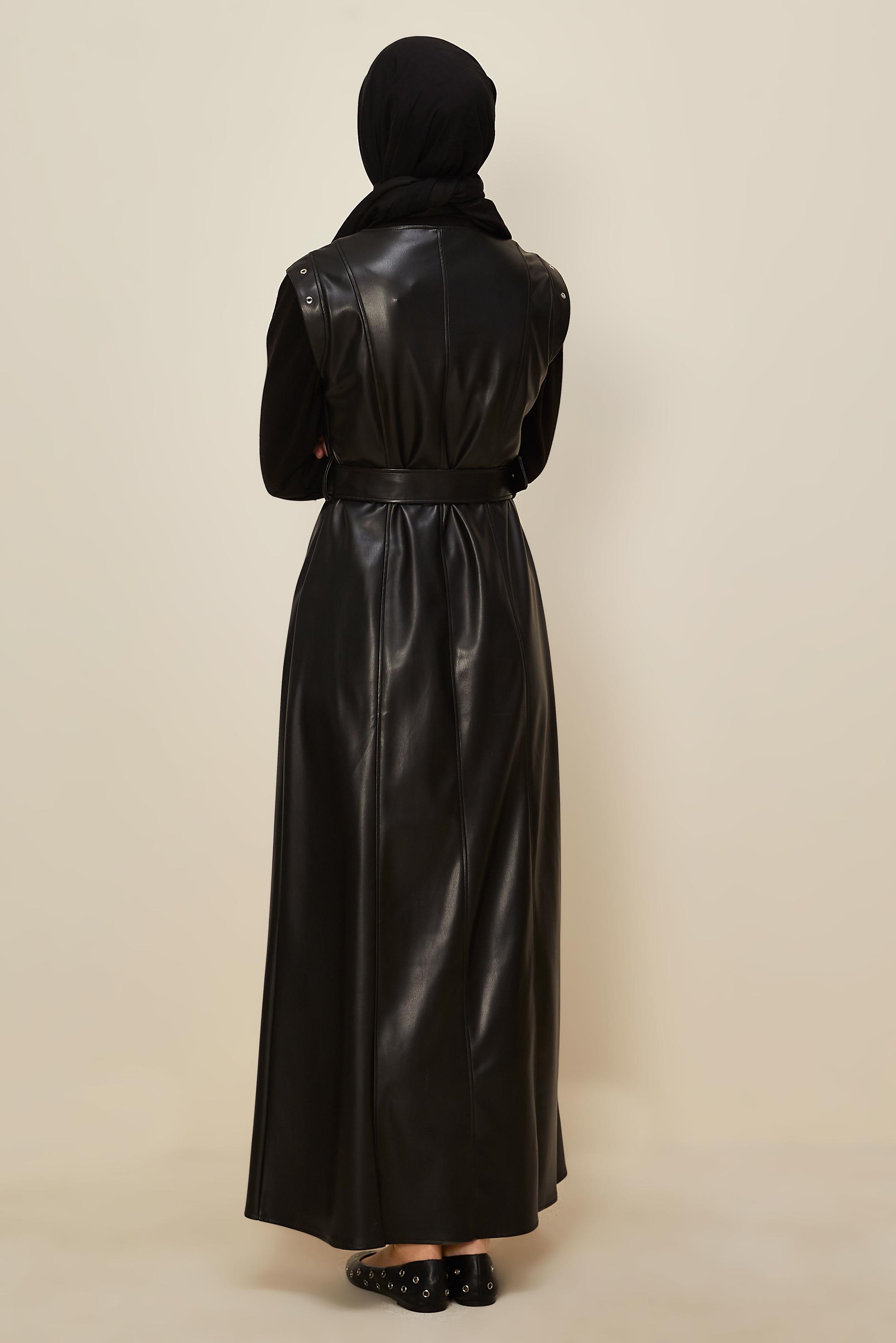 Tesettür giyim SİYAH KEMERLİ SUNİ DERİ JİLE ELBİSE 46083