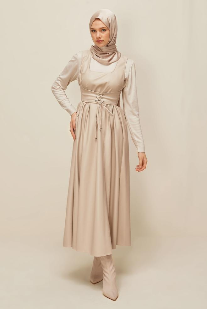 Tesettür giyim KAHVE SUNİ DERİ JİLE ELBİSE 46092 - ALVİNA