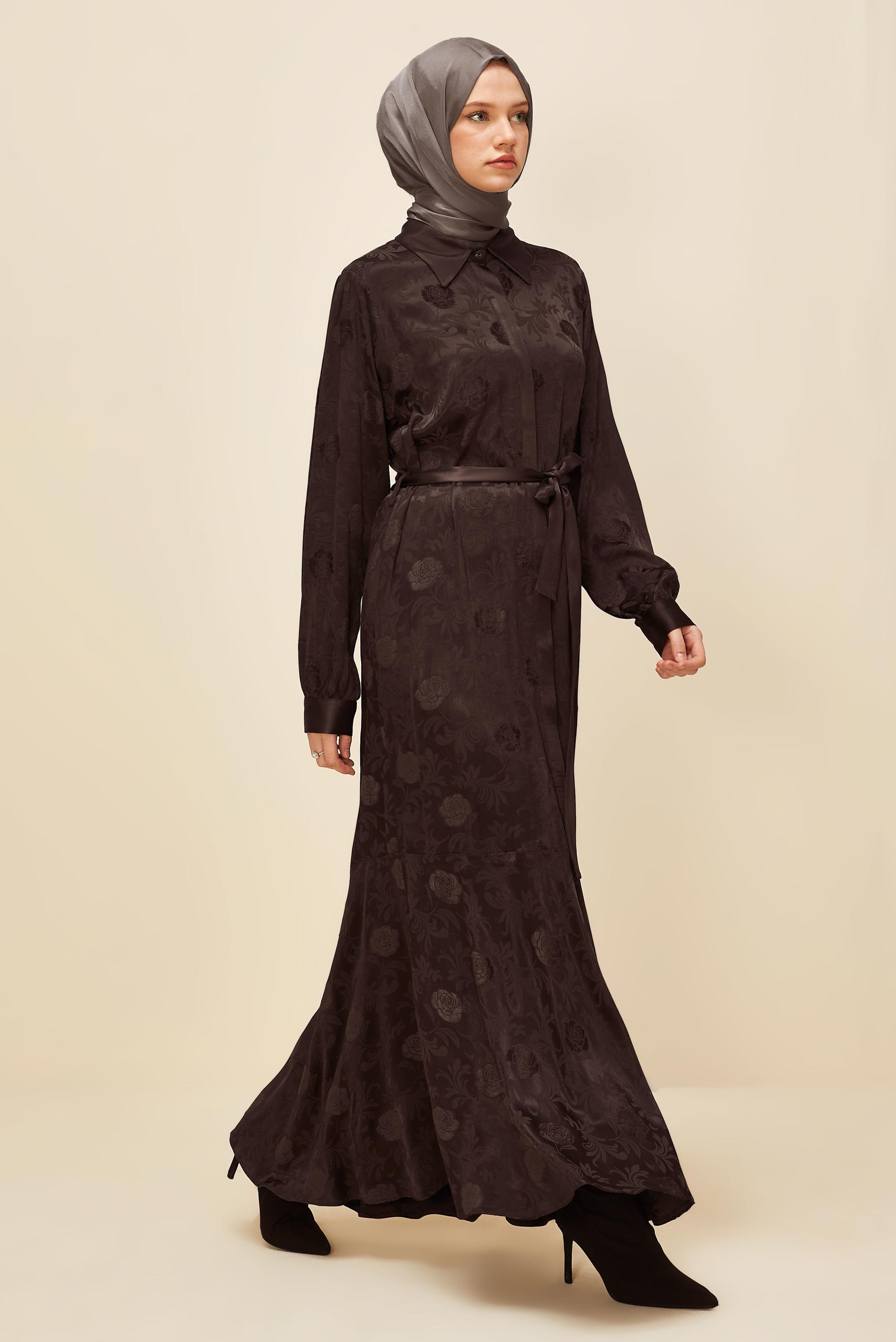 Tesettür giyim KAHVE KUŞAKLI JAKAR ELBİSE 46106