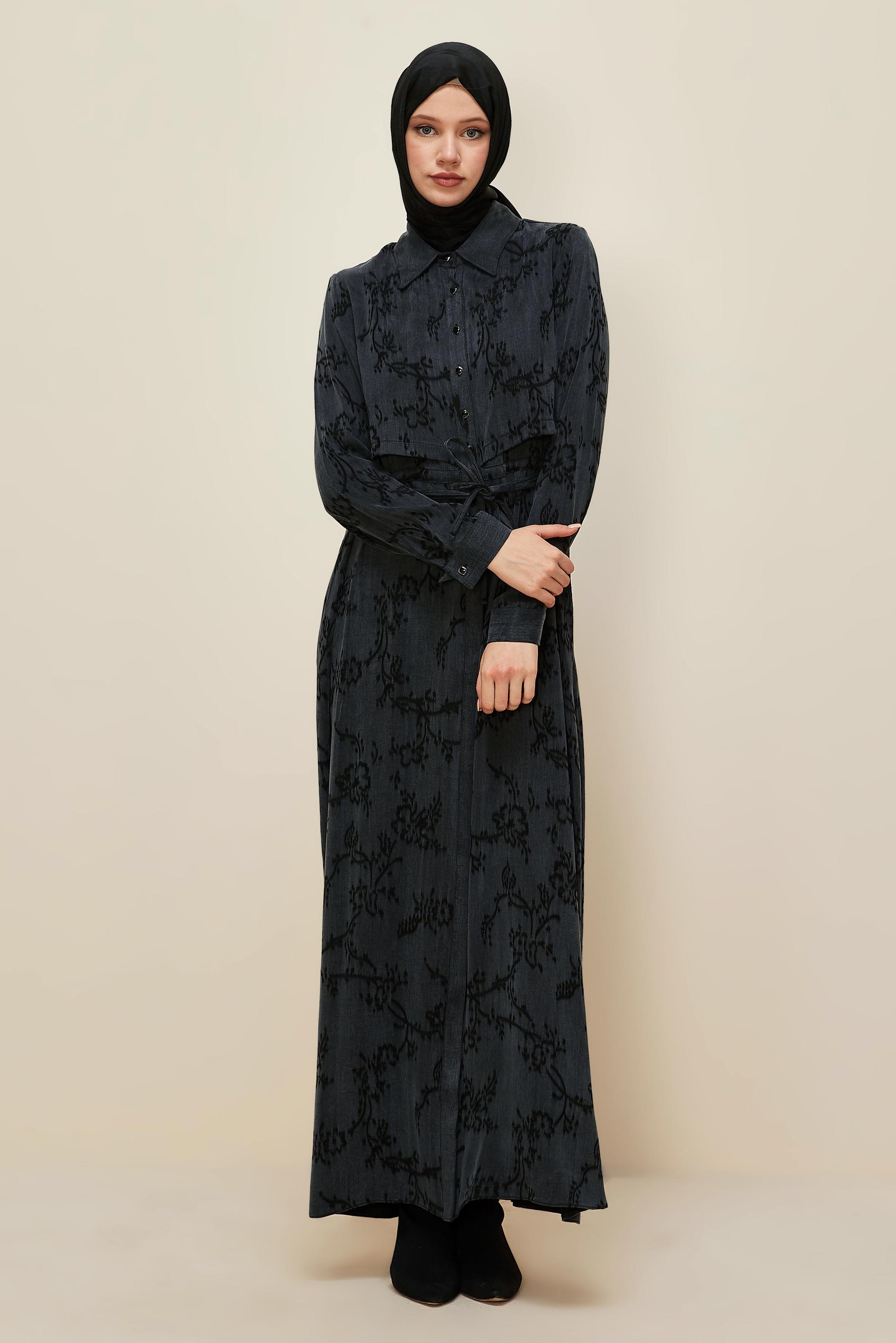 Tesettür giyim SİYAH BELDEN BAĞCIKLI ELBİSE 46121