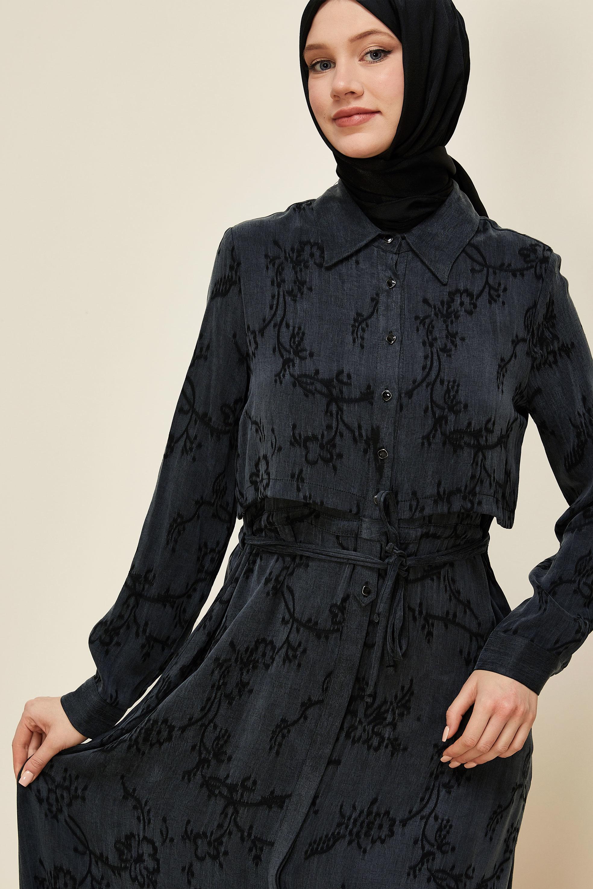 Tesettür giyim SİYAH BELDEN BAĞCIKLI ELBİSE 46121