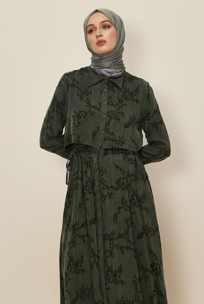 Tesettür giyim HAKİ BELDEN BAĞCIKLI ELBİSE 46121 - ALVİNA