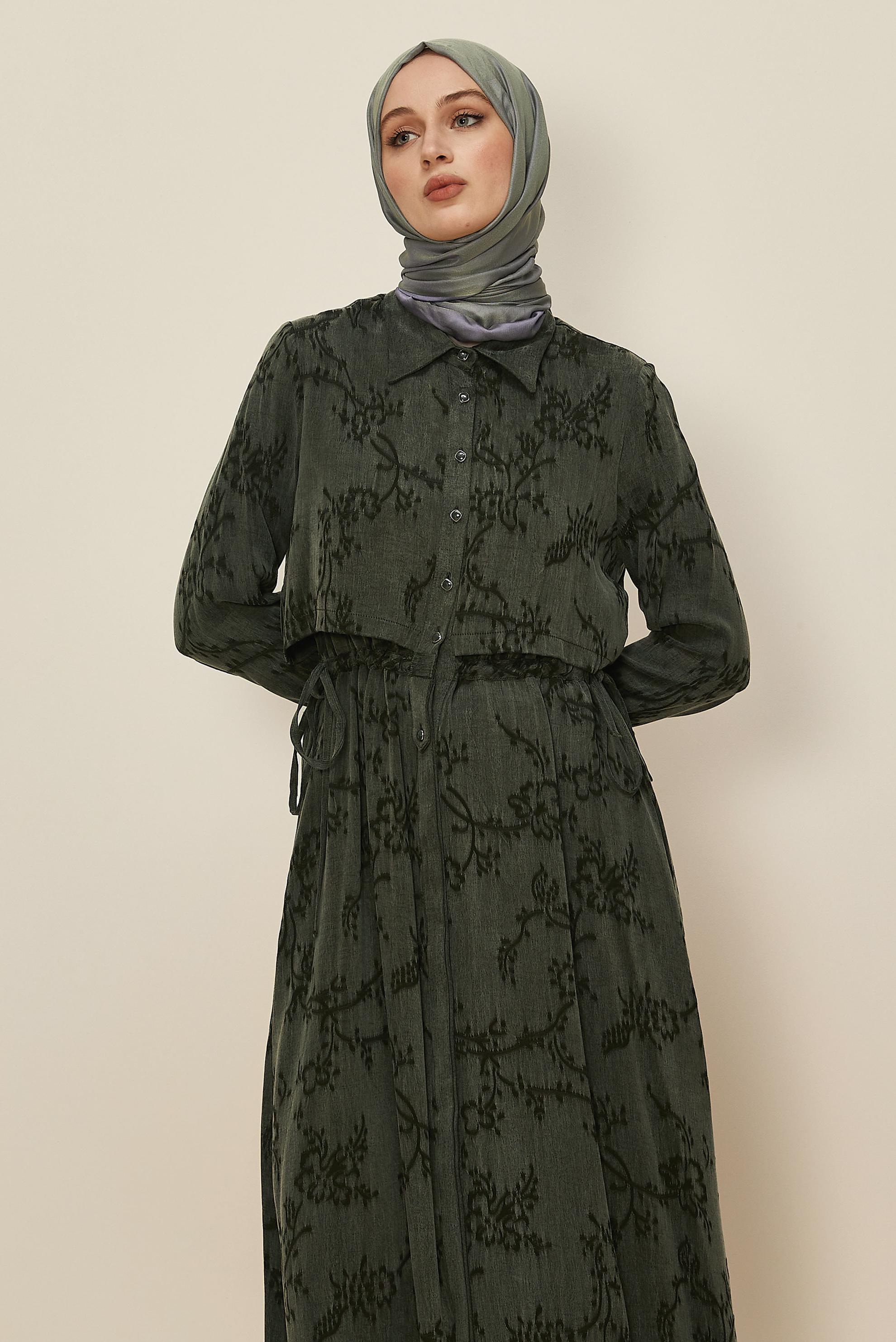 Tesettür giyim HAKİ BELDEN BAĞCIKLI ELBİSE 46121