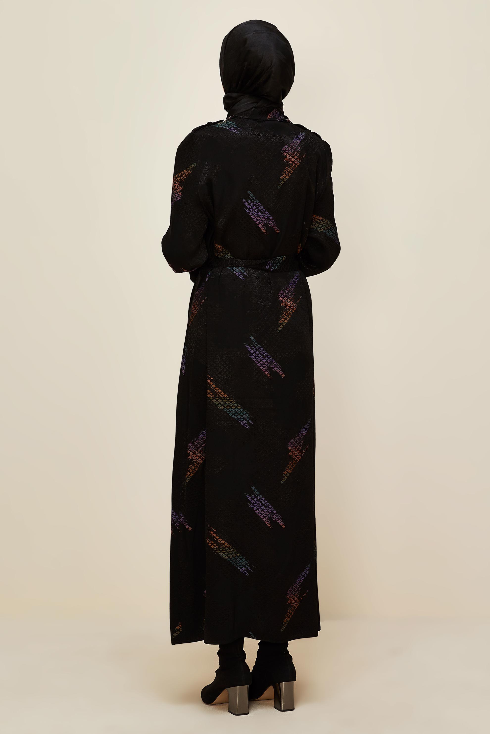 Tesettür giyim SİYAH BROŞ DETAYLI JAKAR ELBİSE 46123