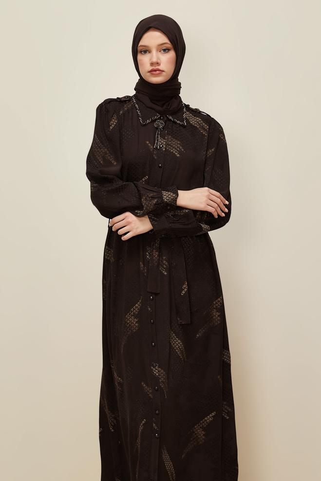 Hijab clothing BROWN JACQUARD DRESS WITH BROOCH DETAIL 46123 - ALVİNA