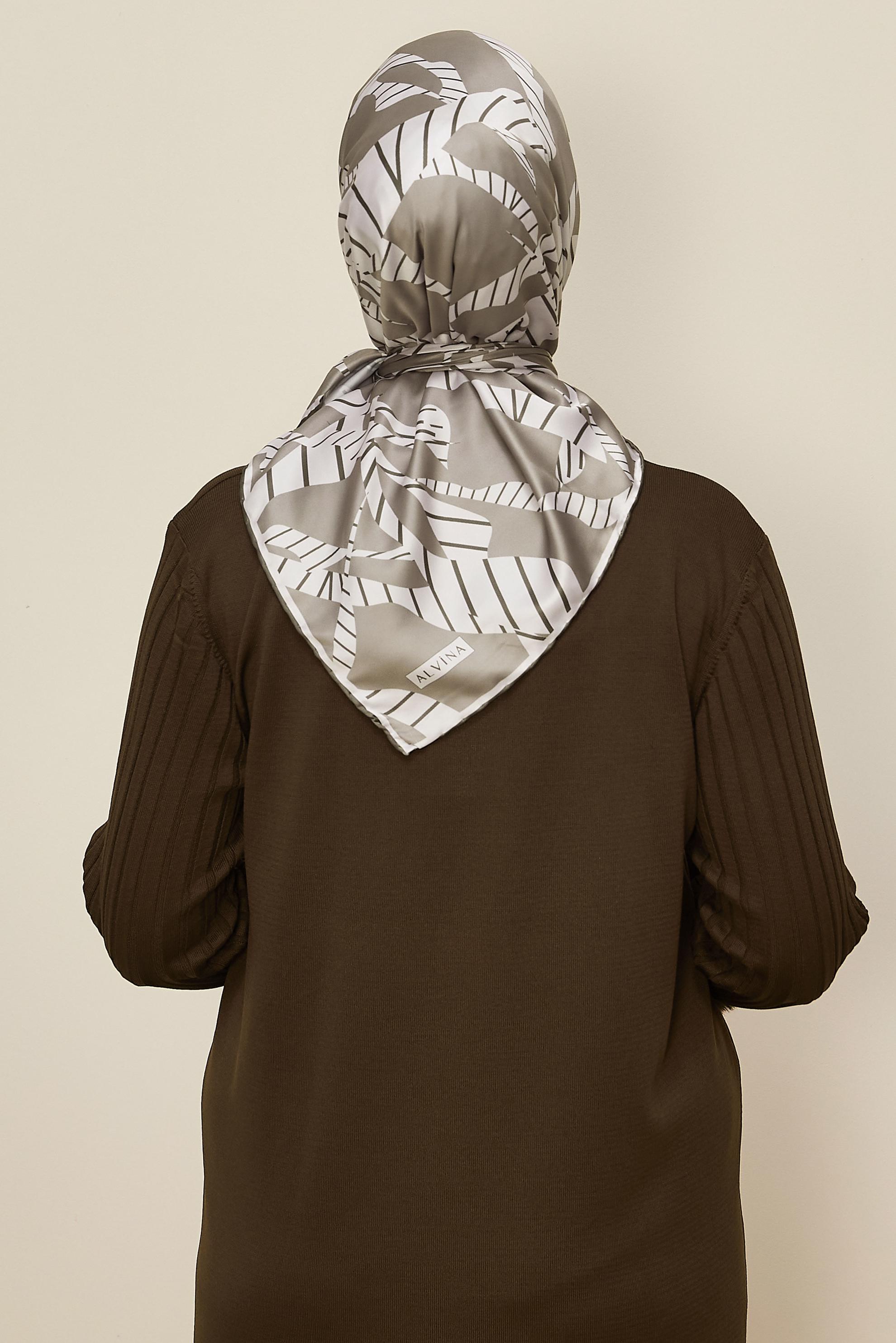 Tesettür giyim VİZON ALVİNA DESENLİ EŞARP 11023