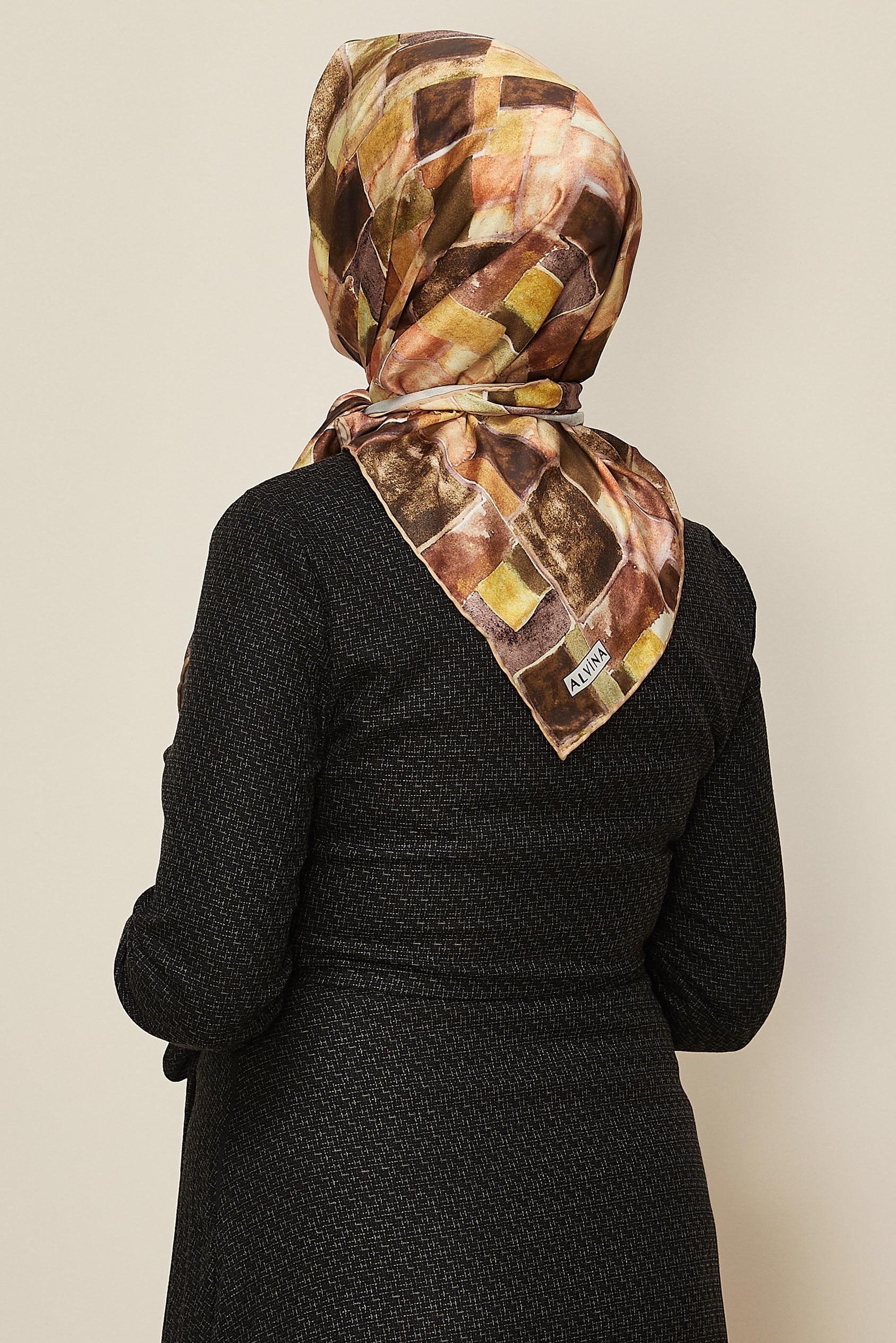 Tesettür giyim BEJ ALVİNA DESENLİ EŞARP 3753