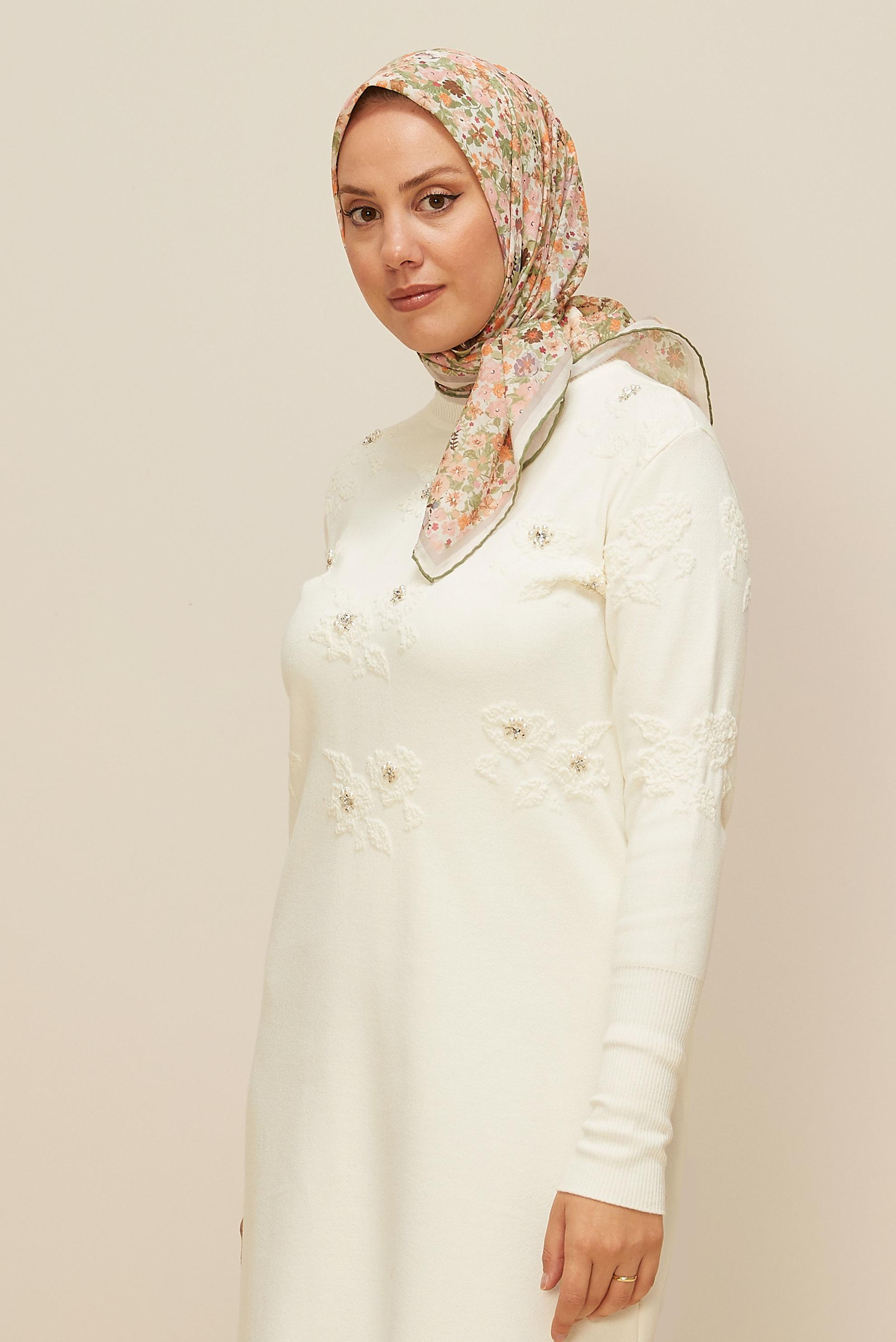 Vêtements hijab KAKI ÉCHARPE ALVINA À MOTIFS FLORAUX 8603