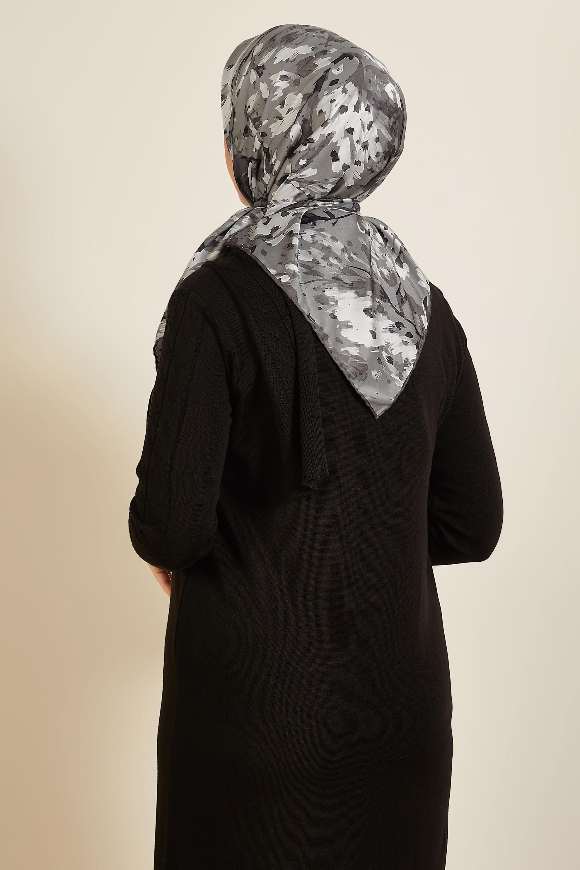 Tesettür giyim GRİ ALVİNA DESENLİ EŞARP 8606