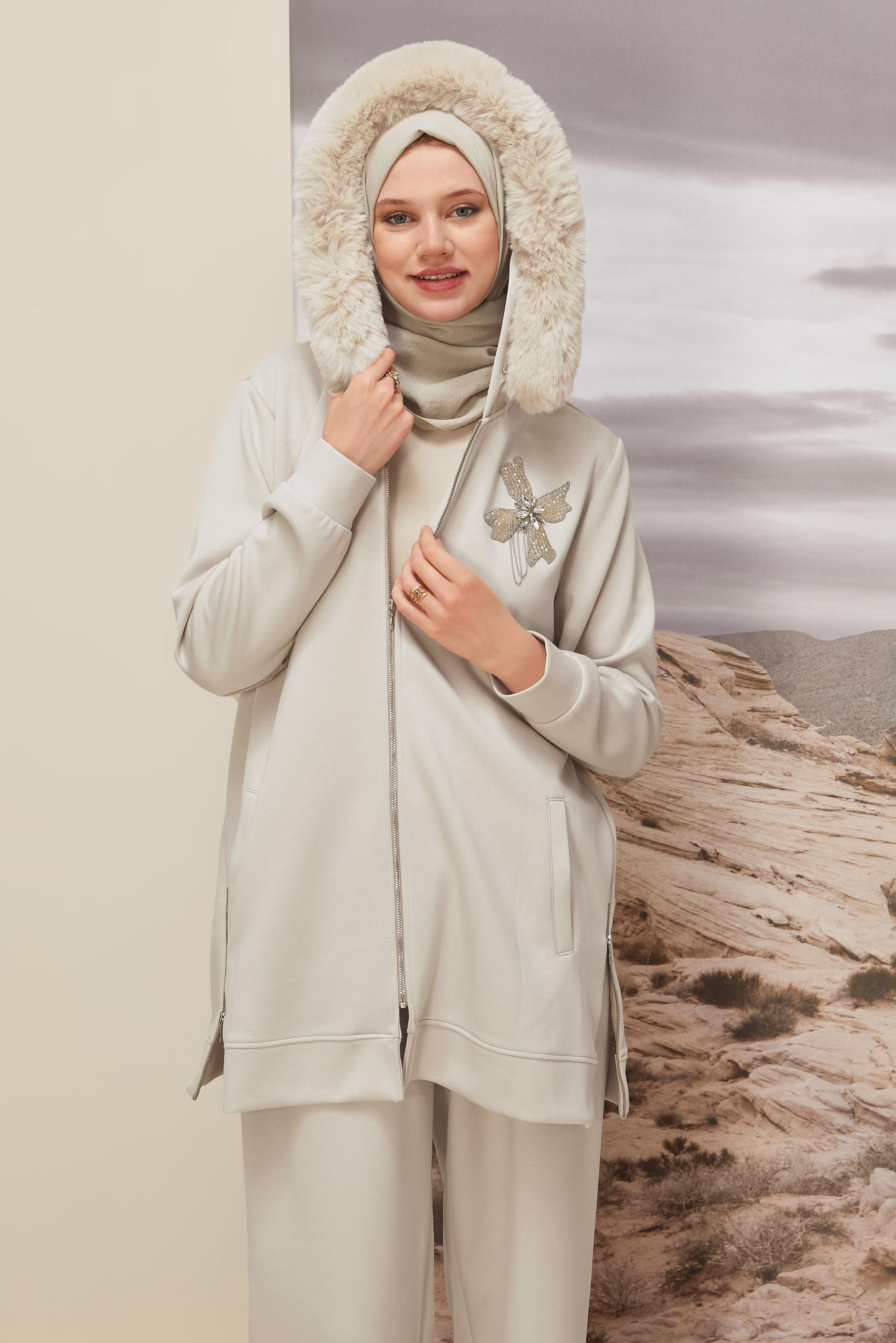 Hijab clothing ECRU FUR DETAILED TRACKSUIT SET 45207