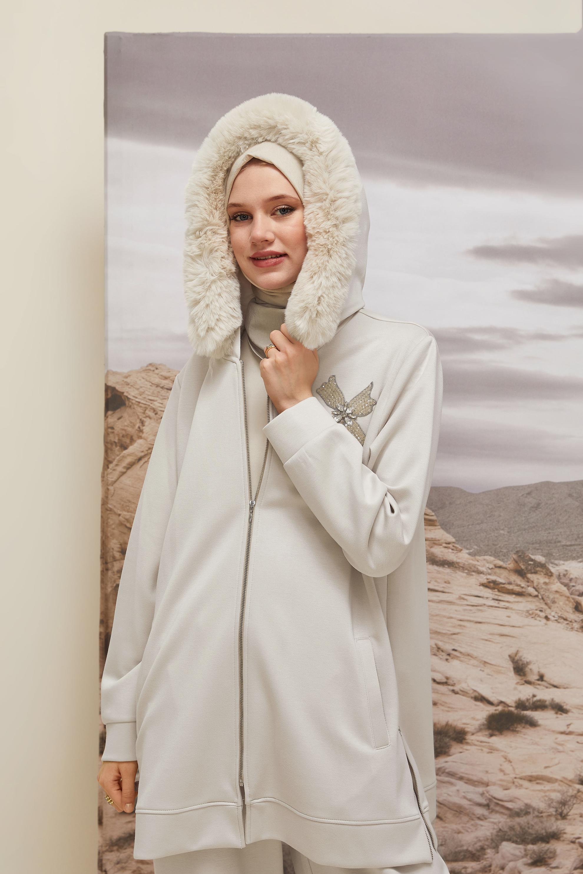 Hijab clothing ECRU FUR DETAILED TRACKSUIT SET 45207