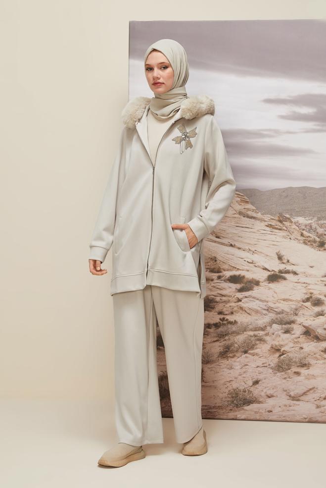 Vêtements hijab ÉCRUE ENSEMBLE DE SURVÊTEMENT DÉTAILLÉ EN FOURRURE 45207 - ALVİNA