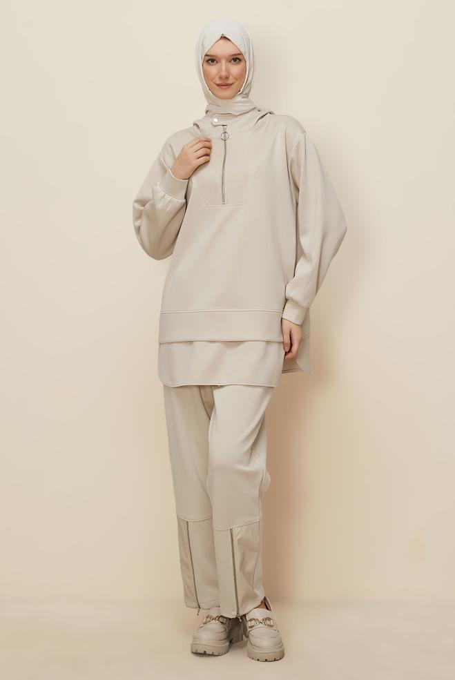 Tesettür giyim EKRU PANTOLONLU EŞOFMAN TAKIMI 45918 - ALVİNA