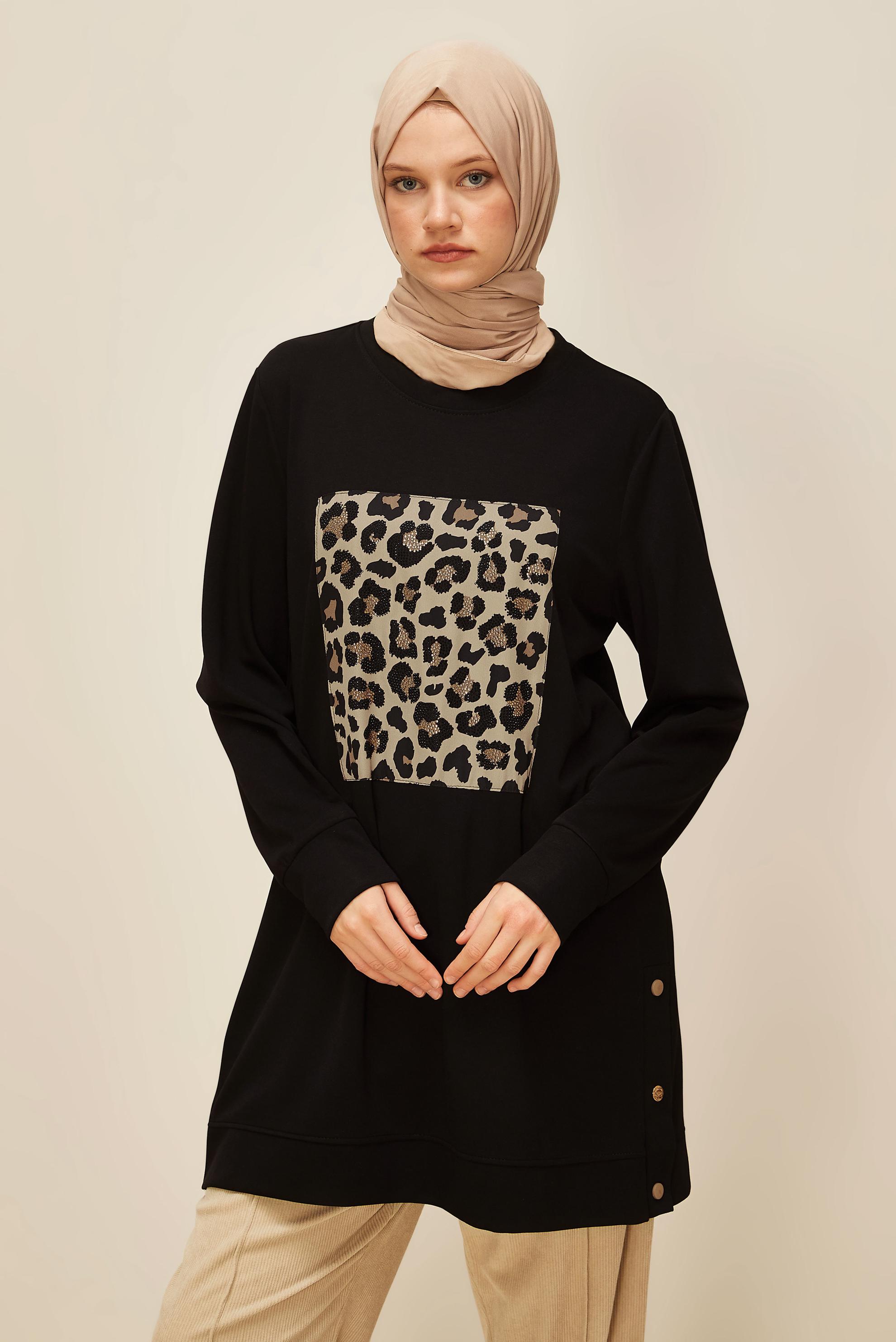 Tesettür giyim SİYAH LEOPAR BASKILI EŞOFMAN TUNİK 45921
