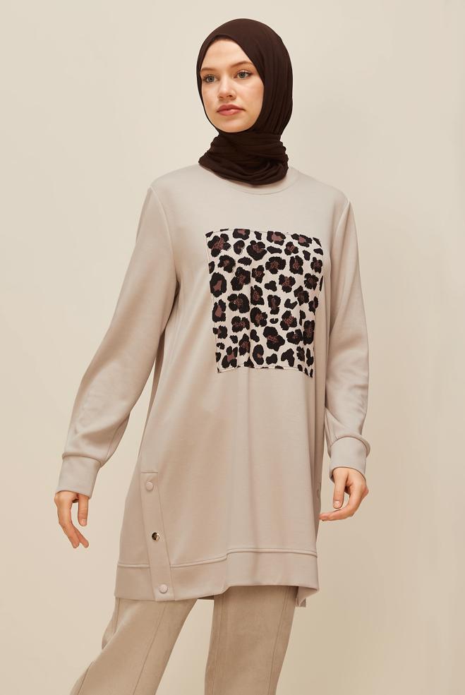 Vêtements hijab ÉCRUE TUNIQUE DE SURVÊTEMENT IMPRIMÉE LÉOPARD 45921 - ALVİNA