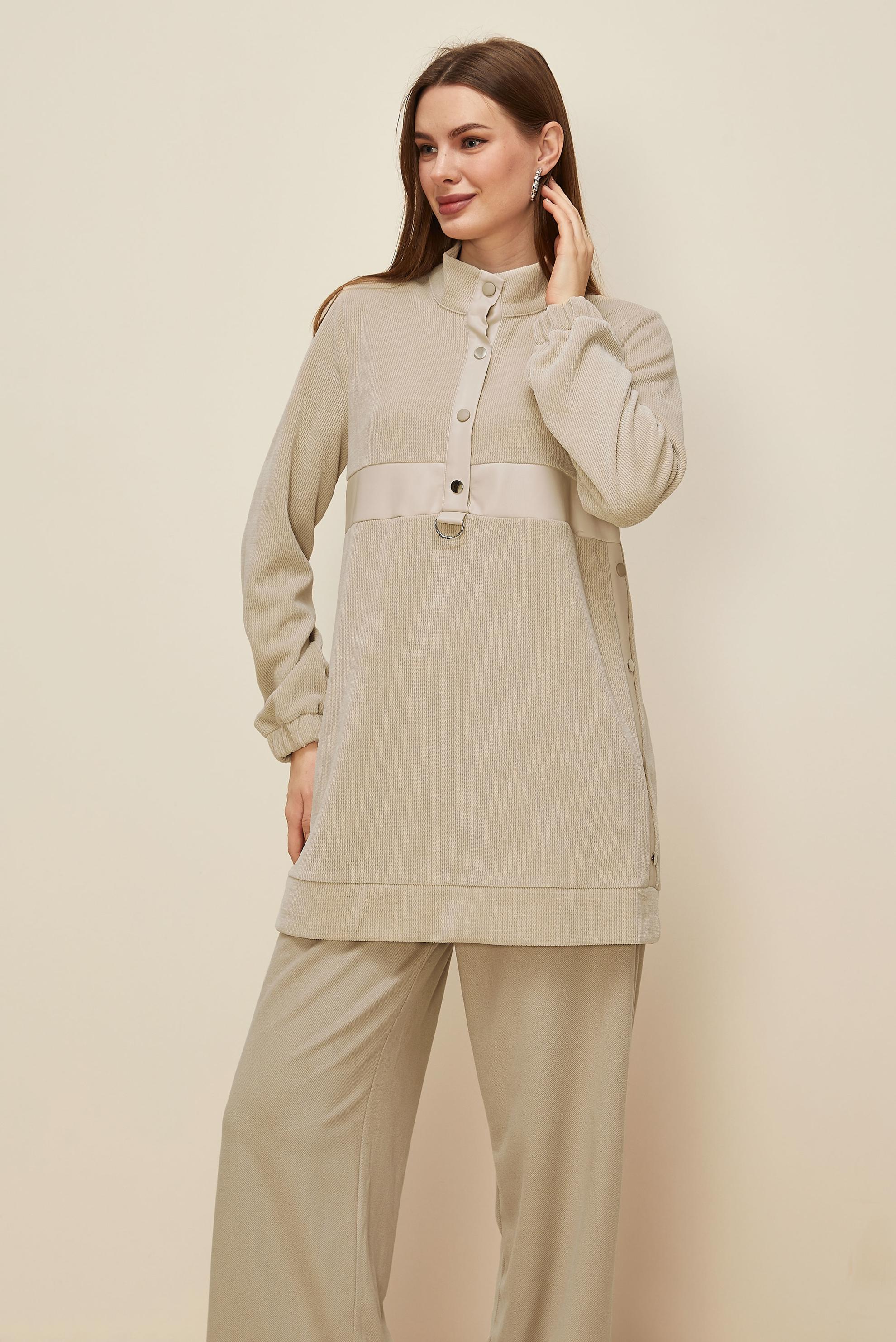 Tesettür giyim BEJ DİK YAKA EŞOFMAN TUNİK 45976-1