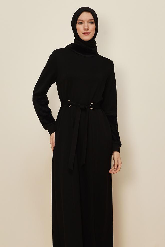 Tesettür giyim SİYAH SÜNİ KÜRK DETAYLI EŞOFMAN ELBİSE 45994 - ALVİNA