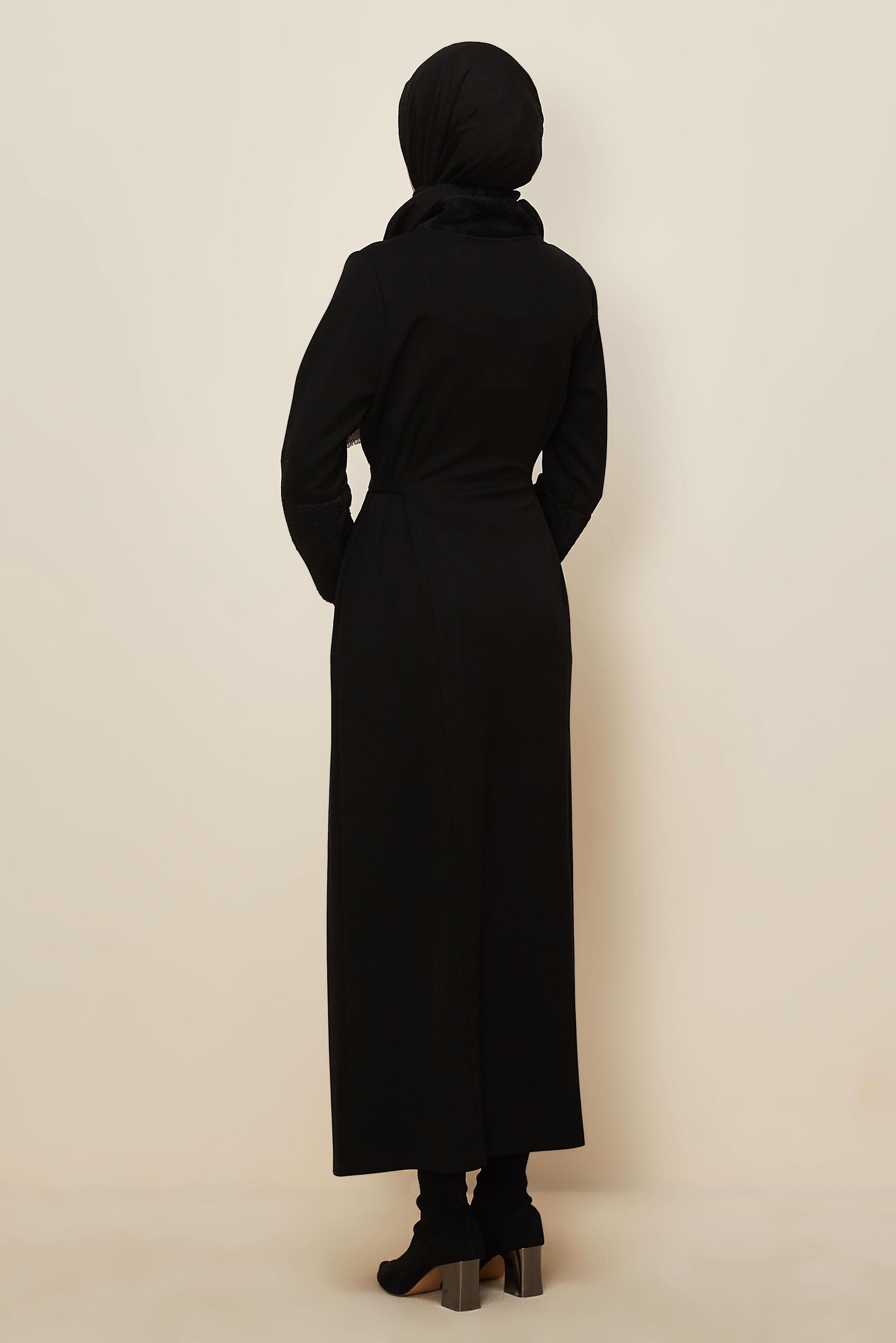 Tesettür giyim SİYAH SÜNİ KÜRK DETAYLI EŞOFMAN ELBİSE 45994