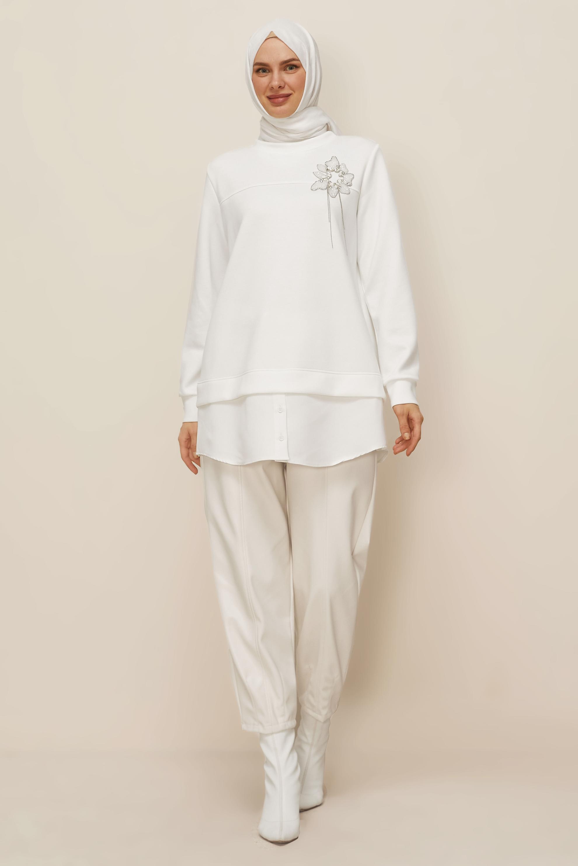 Tesettür giyim BEYAZ GÖMLEK GARNİLİ EŞOFMAN TUNİK 46055