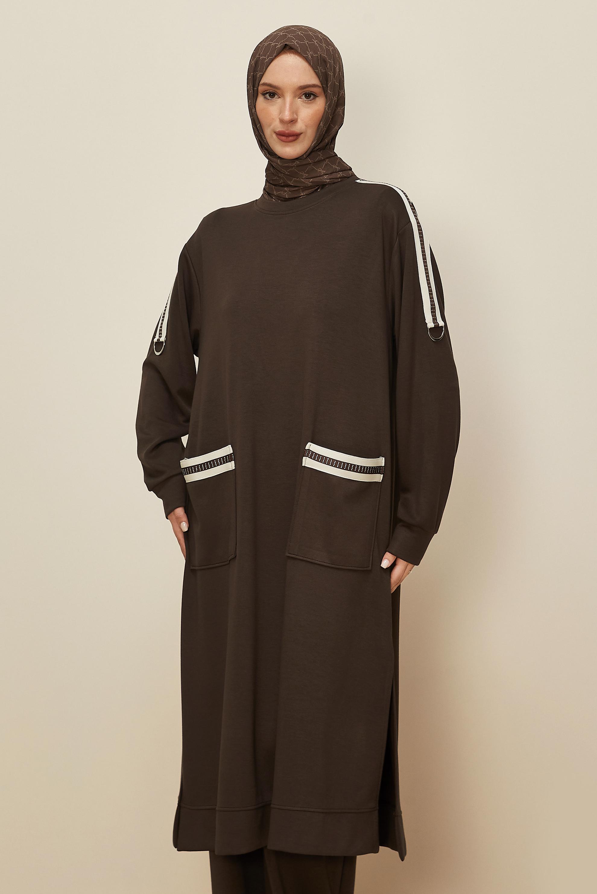 Tesettür giyim KAHVE PANTOLONLU CEP DETAYLI EŞOFMAN TAKIMI 46069
