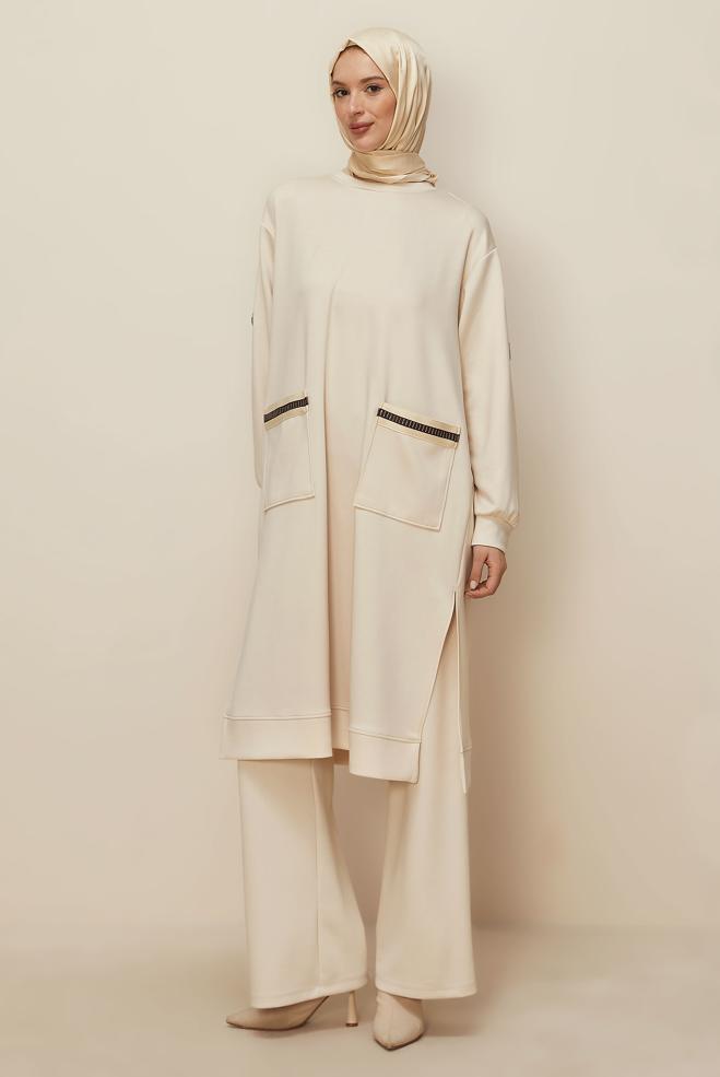 Tesettür giyim EKRU PANTOLONLU CEP DETAYLI EŞOFMAN TAKIMI 46069 - ALVİNA