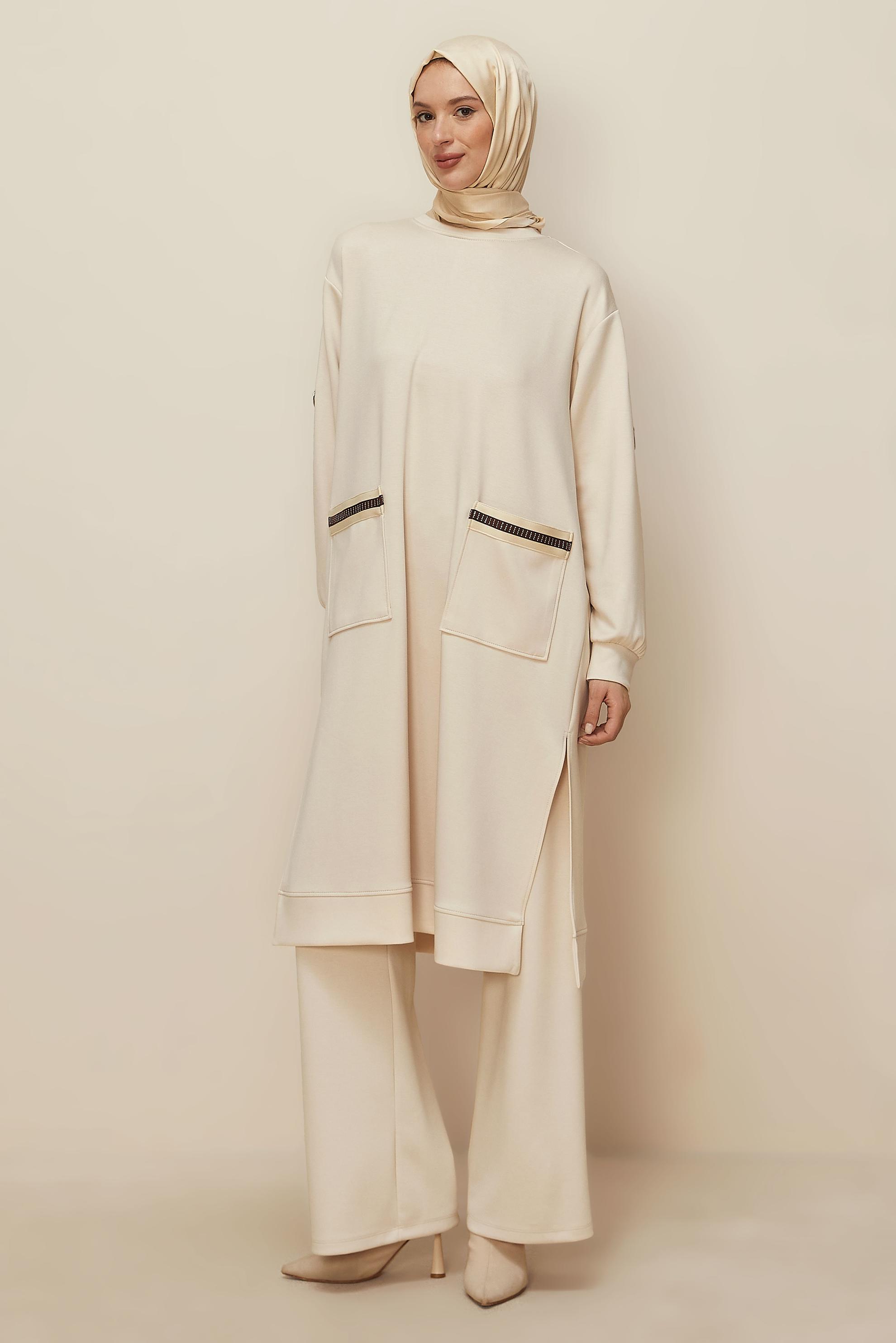 Tesettür giyim EKRU PANTOLONLU CEP DETAYLI EŞOFMAN TAKIMI 46069