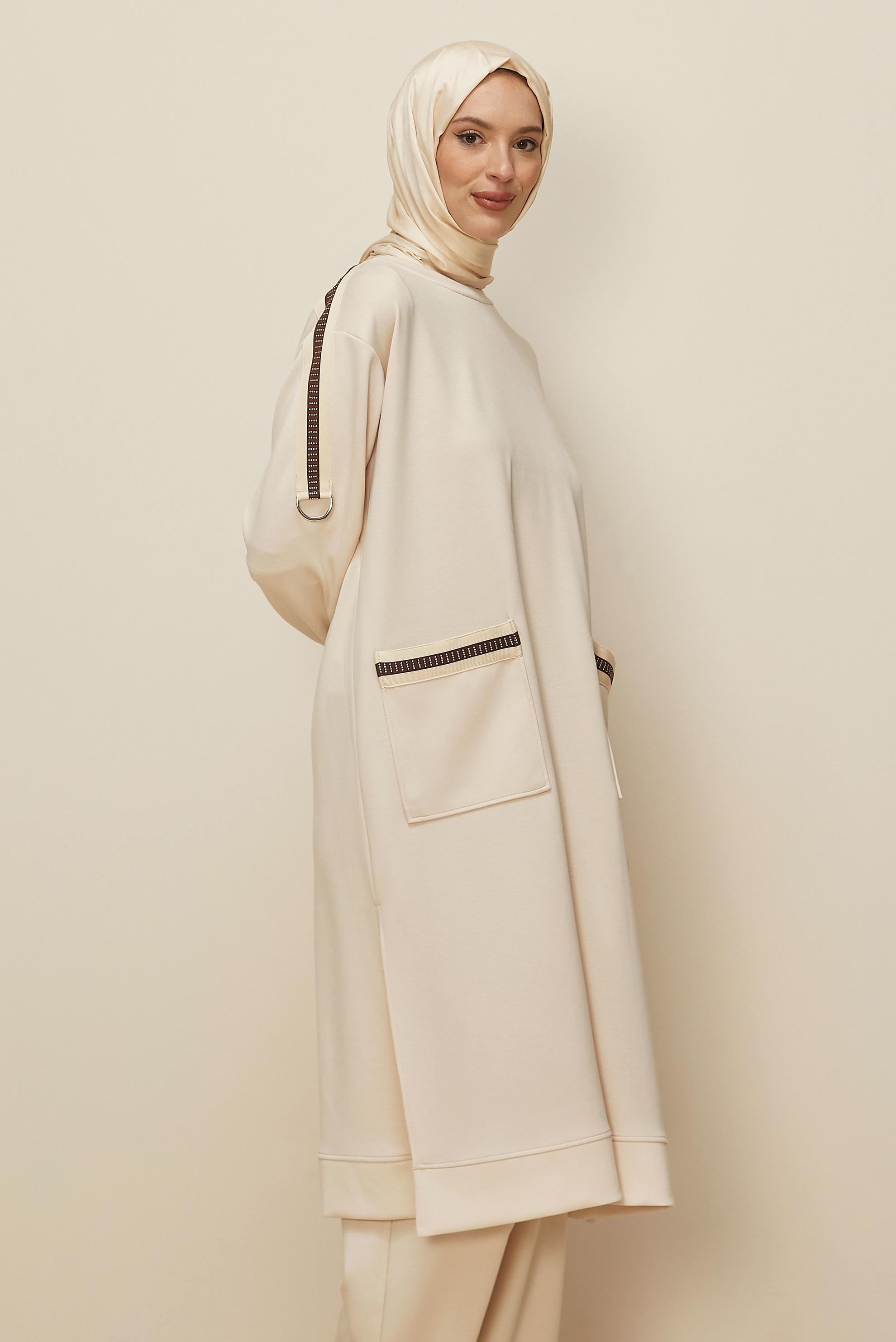 Tesettür giyim EKRU PANTOLONLU CEP DETAYLI EŞOFMAN TAKIMI 46069