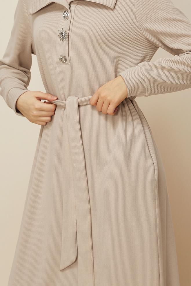 Tesettür giyim BEJ KUŞAKLI EŞOFMAN ELBİSE 46264 - ALVİNA