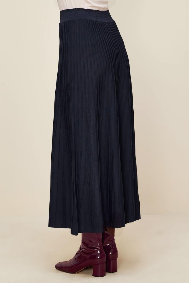 Hijab clothing NAVY BLUE BUTTON DETAILED KNITWEAR SKIRT 60700 - ALVİNA