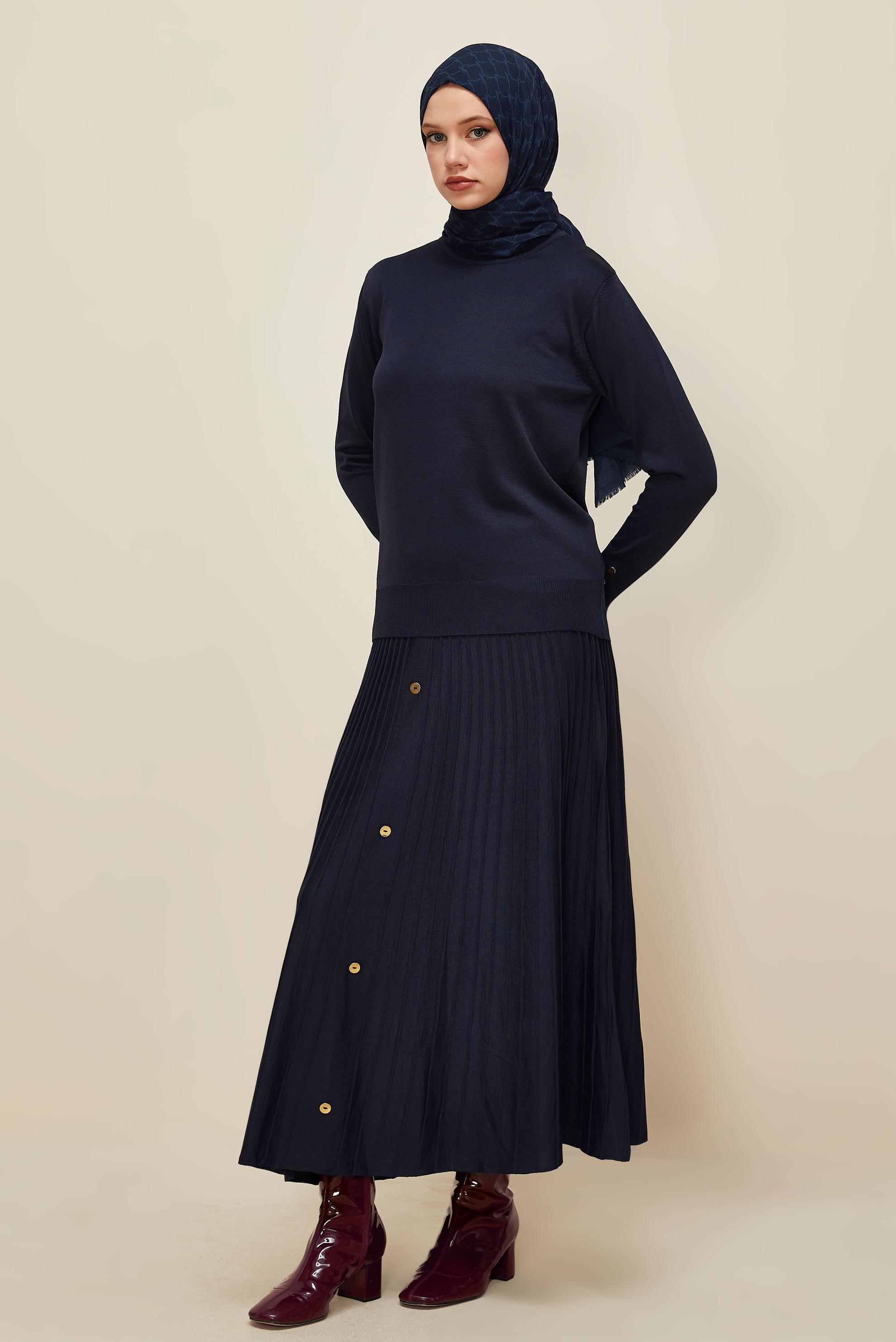 Vêtements hijab BLEU MARINE JUPE EN TRICOT DÉTAILLÉE DE BOUTONS 60700