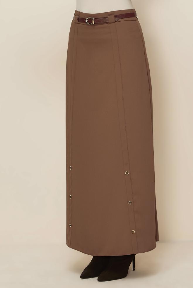 Tesettür giyim KAHVE KEMERLİ KUŞGÖZÜ DETAYLI ETEK 60707 - ALVİNA