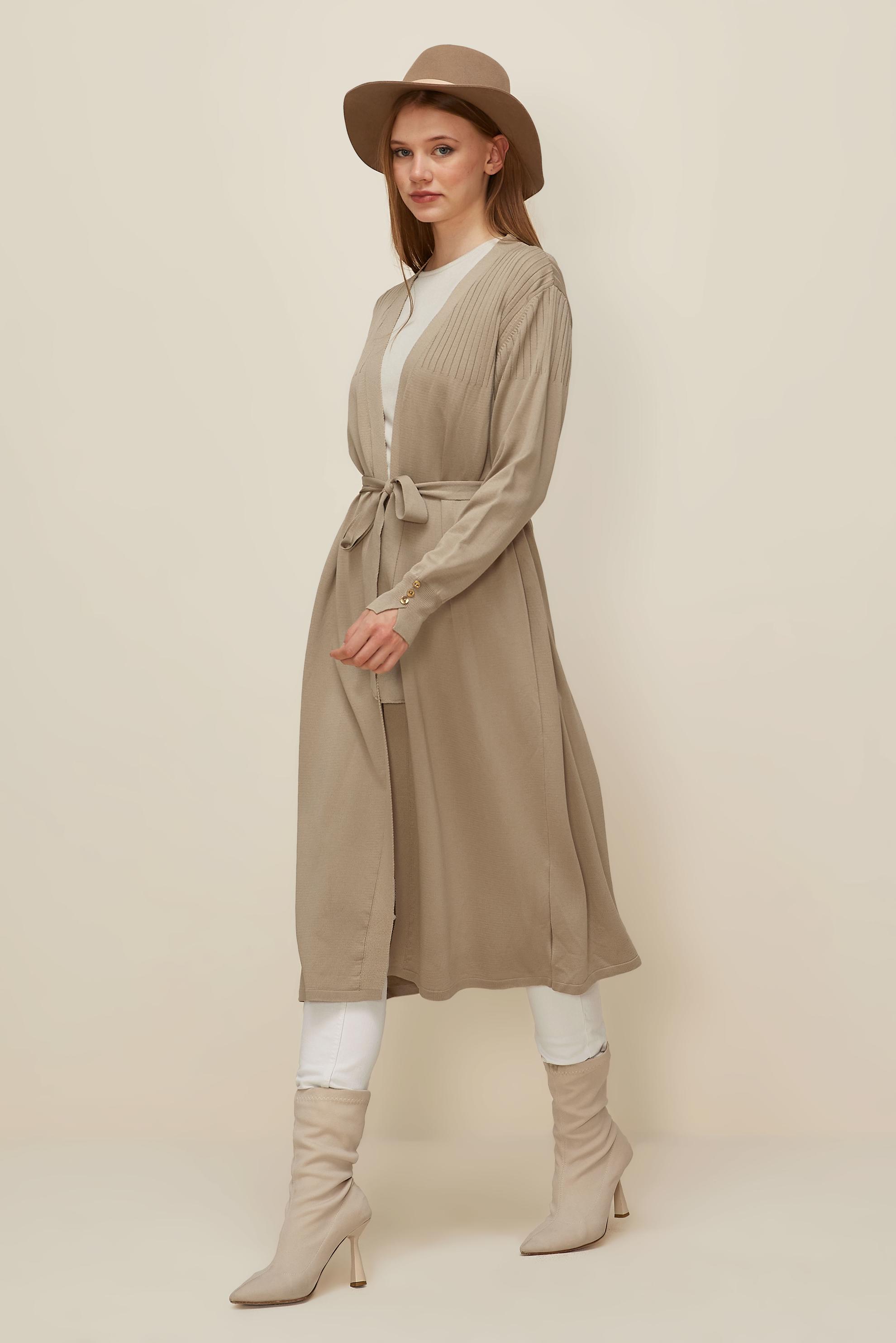 Tesettür giyim BEJ KUŞAKLI TRİKO HIRKA 45892