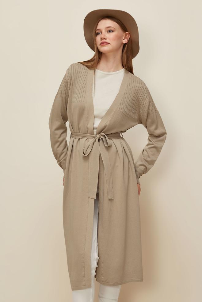 Tesettür giyim BEJ KUŞAKLI TRİKO HIRKA 45892 - ALVİNA