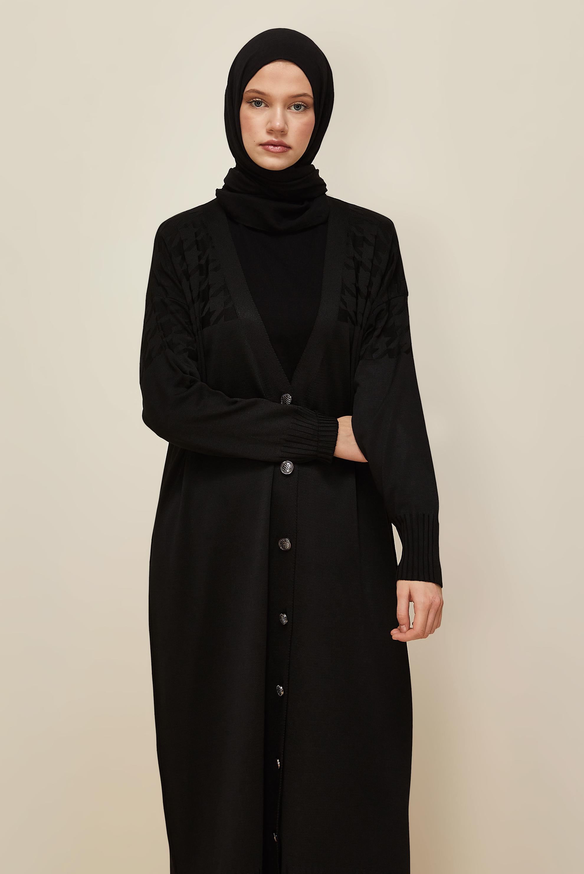 Tesettür giyim SİYAH DÜĞMELİ TRİKO HIRKA 45893