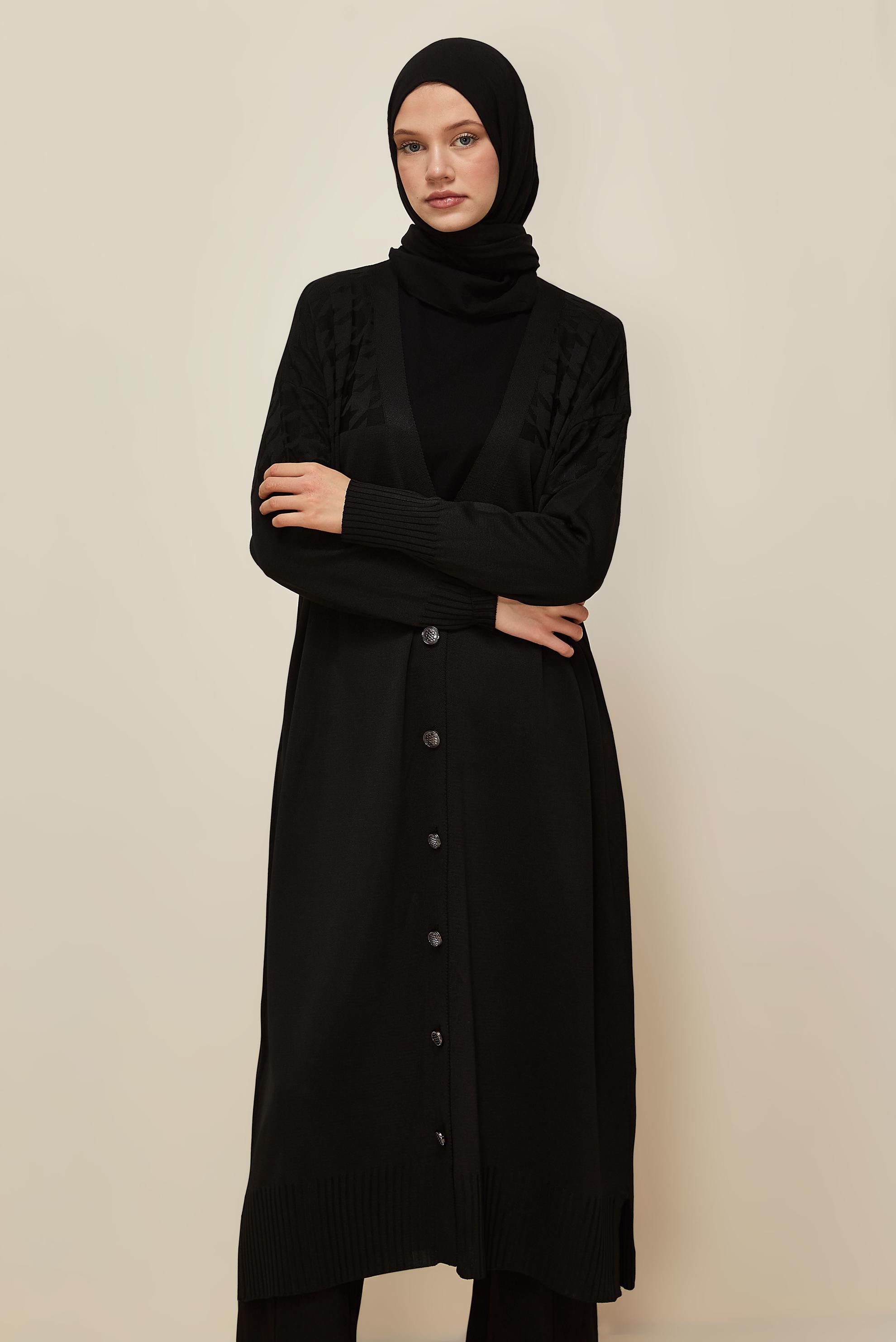 Tesettür giyim SİYAH DÜĞMELİ TRİKO HIRKA 45893