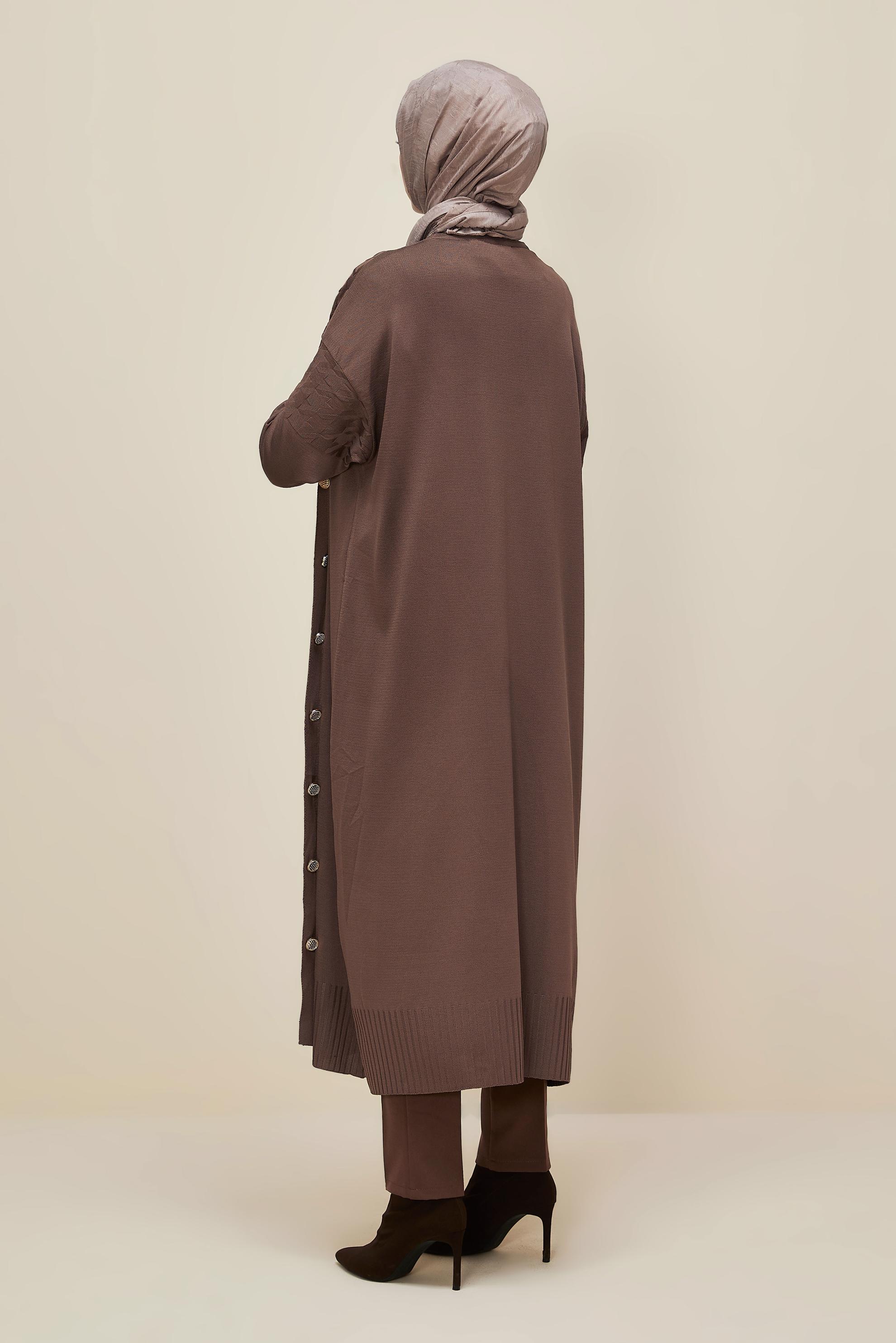 Tesettür giyim KAHVE DÜĞMELİ TRİKO HIRKA 45893