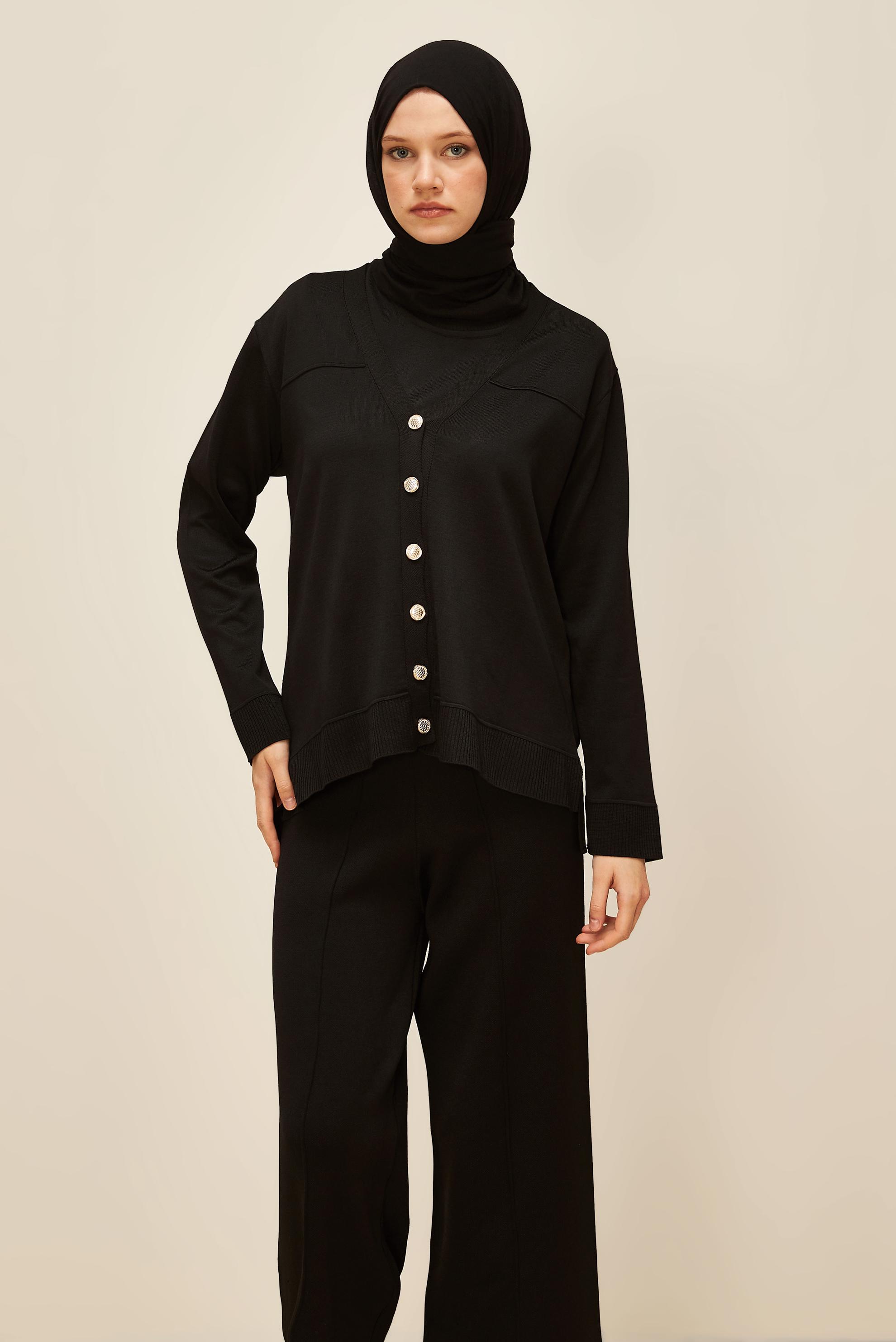 Tesettür giyim SİYAH DÜĞMELİ TRİKO HIRKA 45895