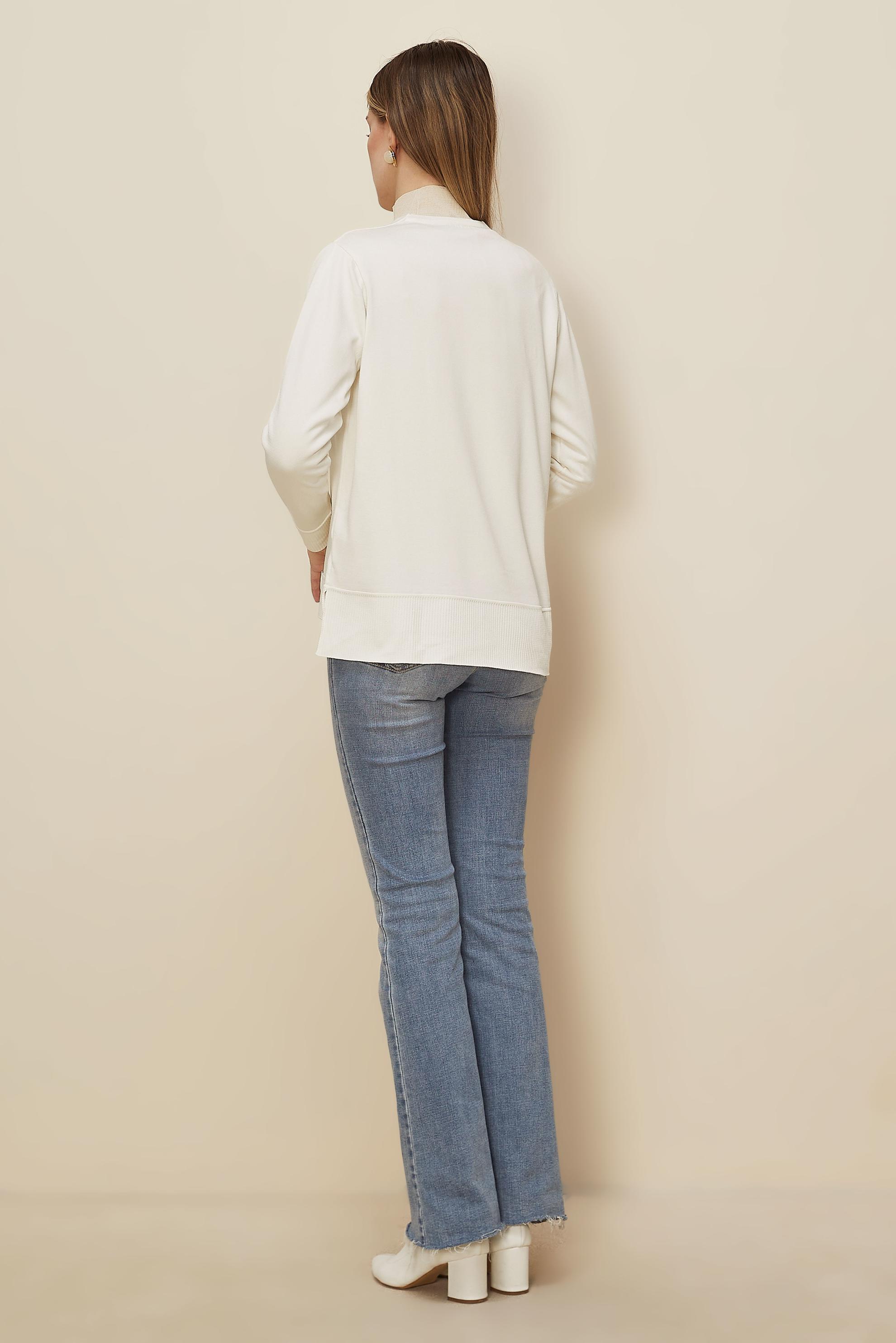 Tesettür giyim BEYAZ DÜĞMELİ TRİKO HIRKA 45895