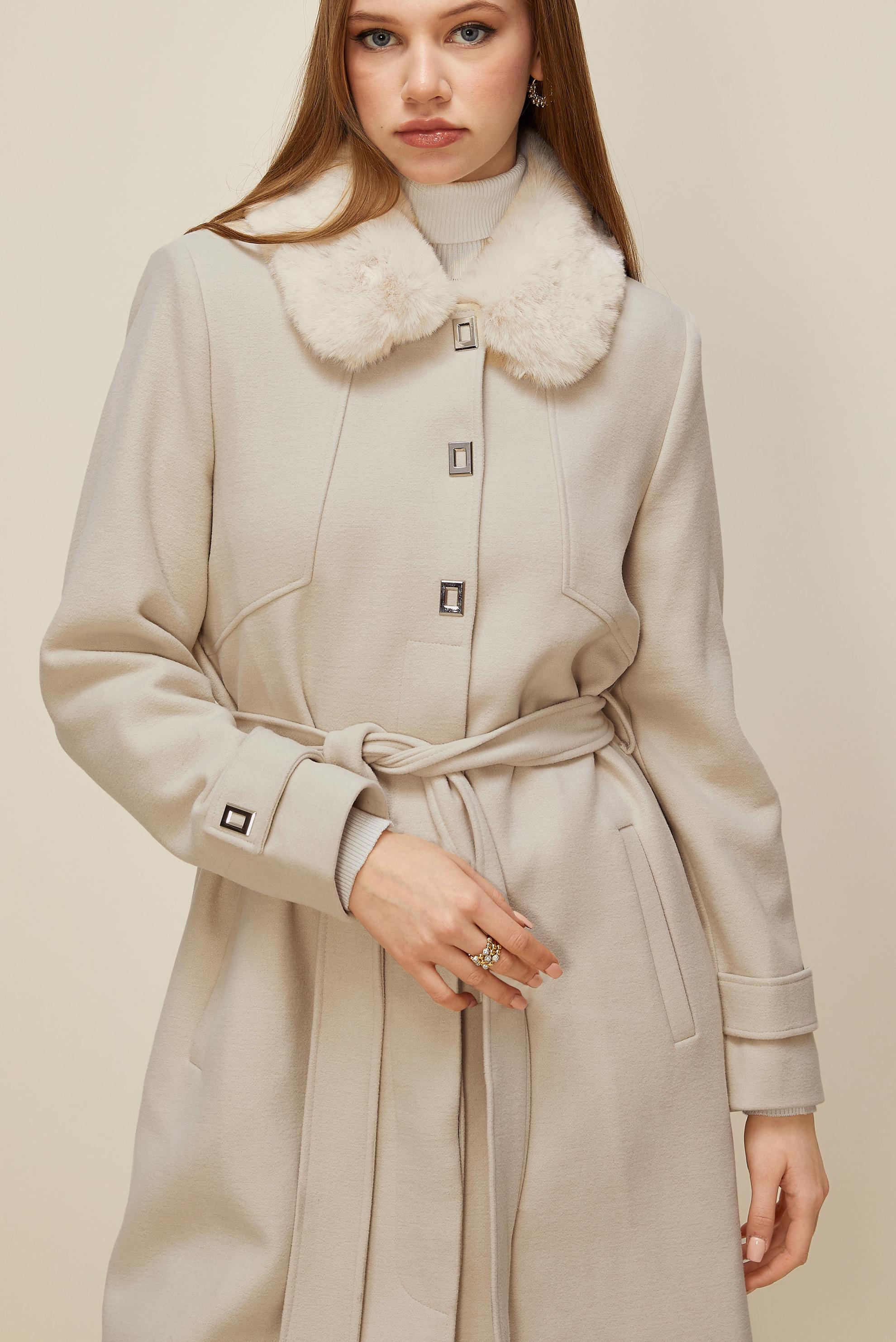 Hijab clothing BEIGE FUR DETAILED COAT 90604