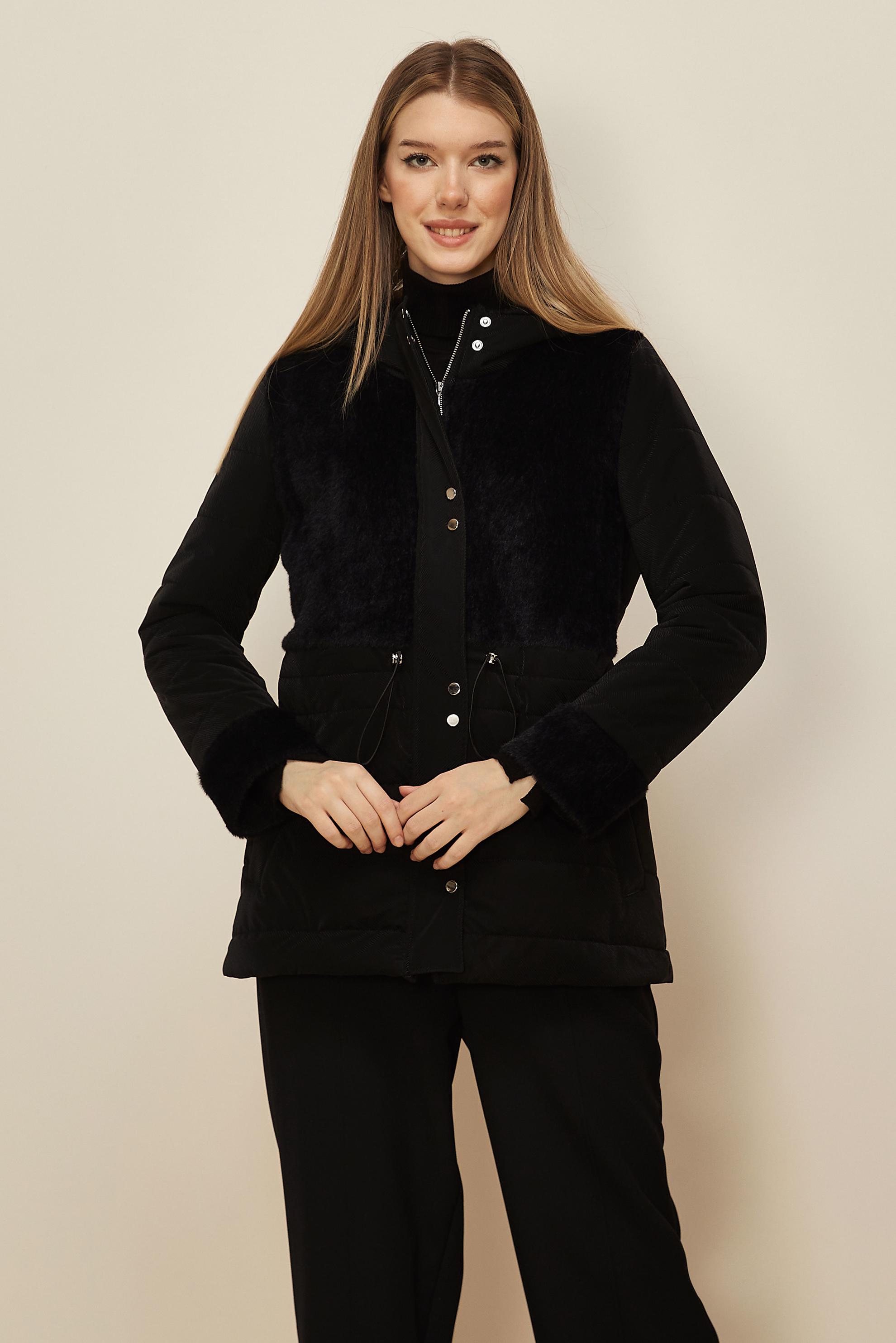 Tesettür giyim SİYAH KAPÜŞONLU KÜRK DETAYLI KAPİTONE KABAN 90606