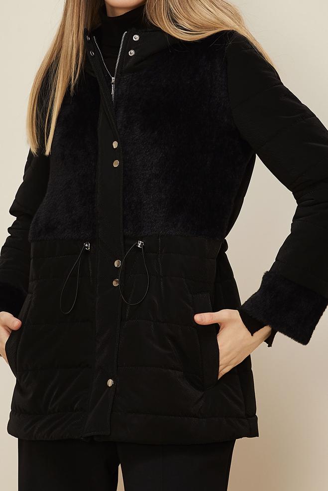 Tesettür giyim SİYAH KAPÜŞONLU KÜRK DETAYLI KAPİTONE KABAN 90606 - ALVİNA