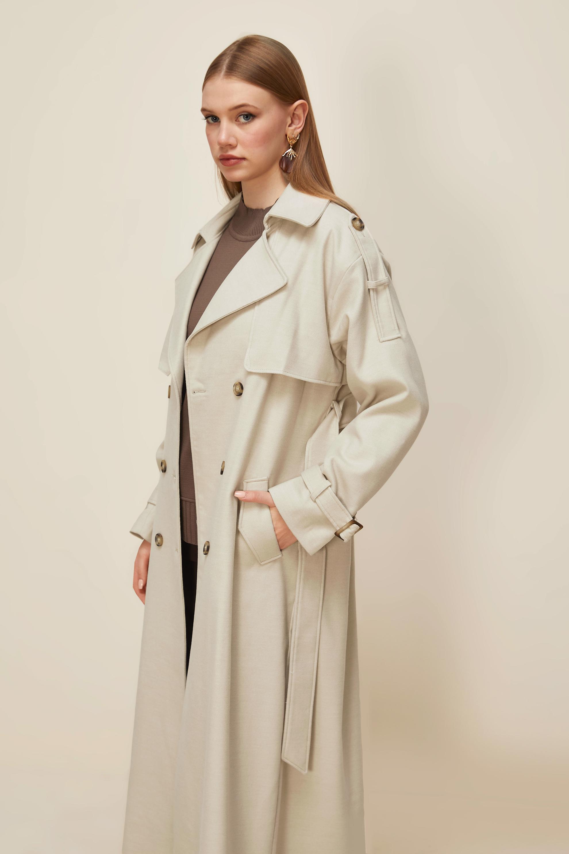 Tesettür giyim BEJ KEMERLİ MANTO 90616