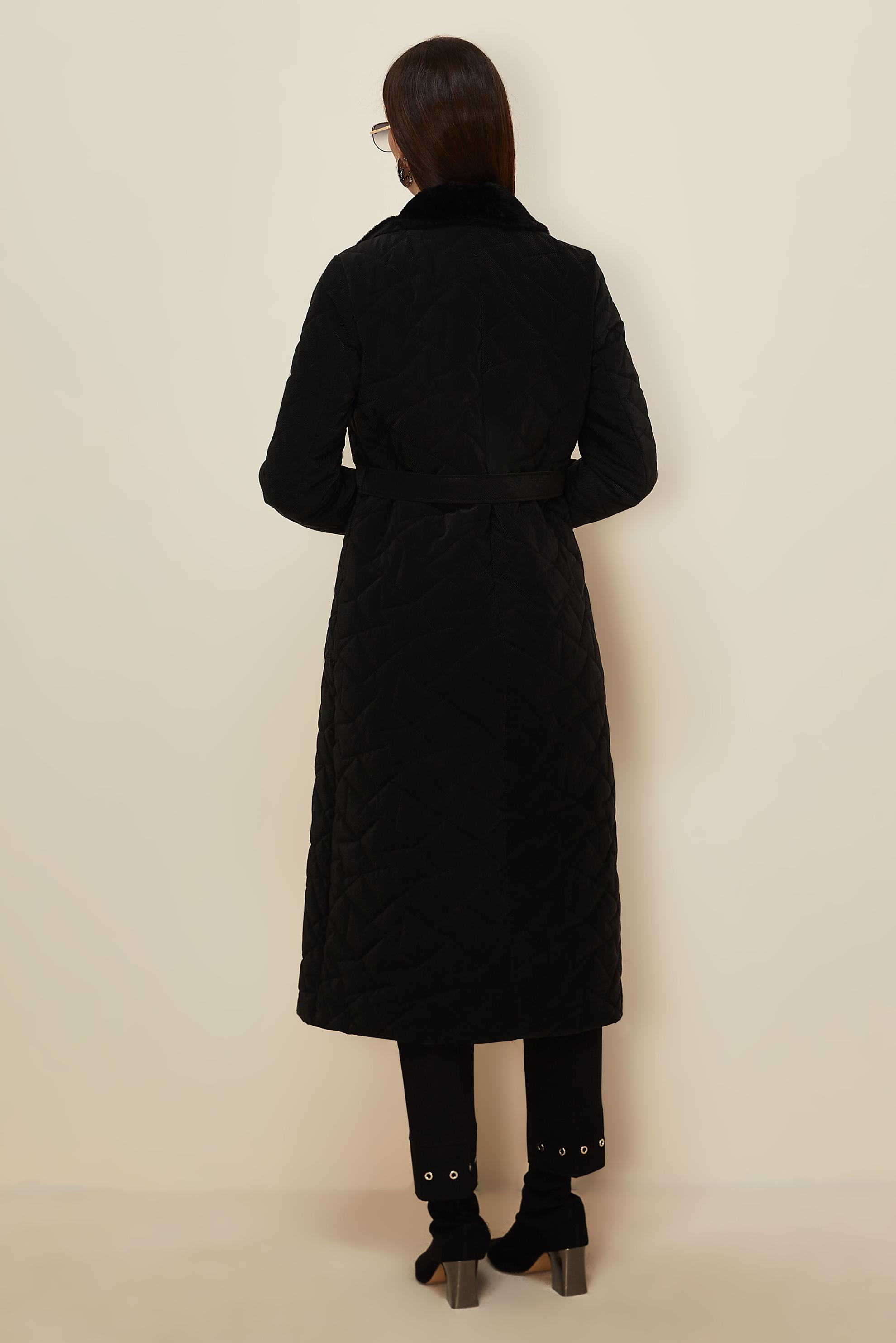 Tesettür giyim SİYAH KEMERLİ KAPİTONE KABAN 90634