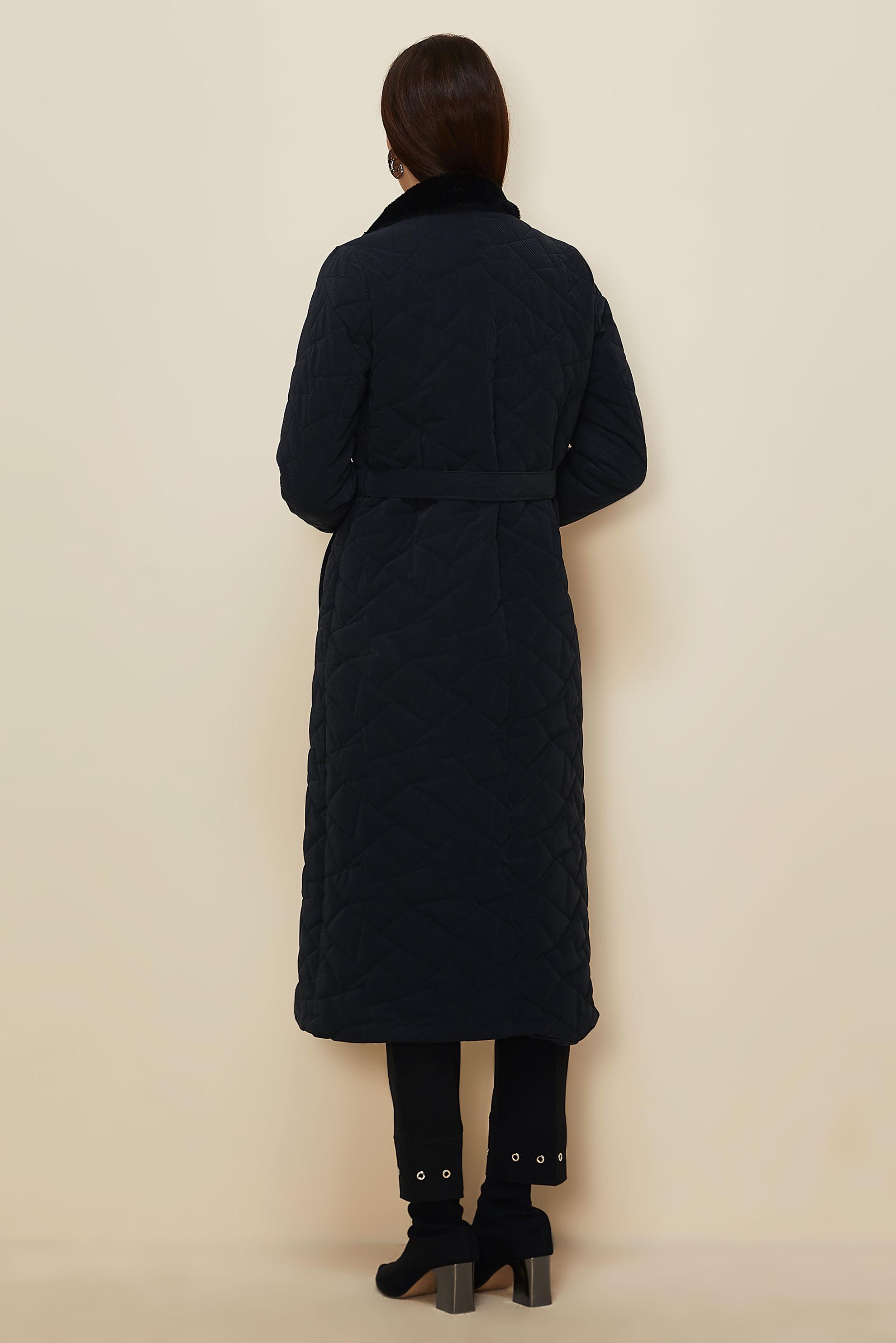 Tesettür giyim LACİVERT KEMERLİ KAPİTONE KABAN 90634