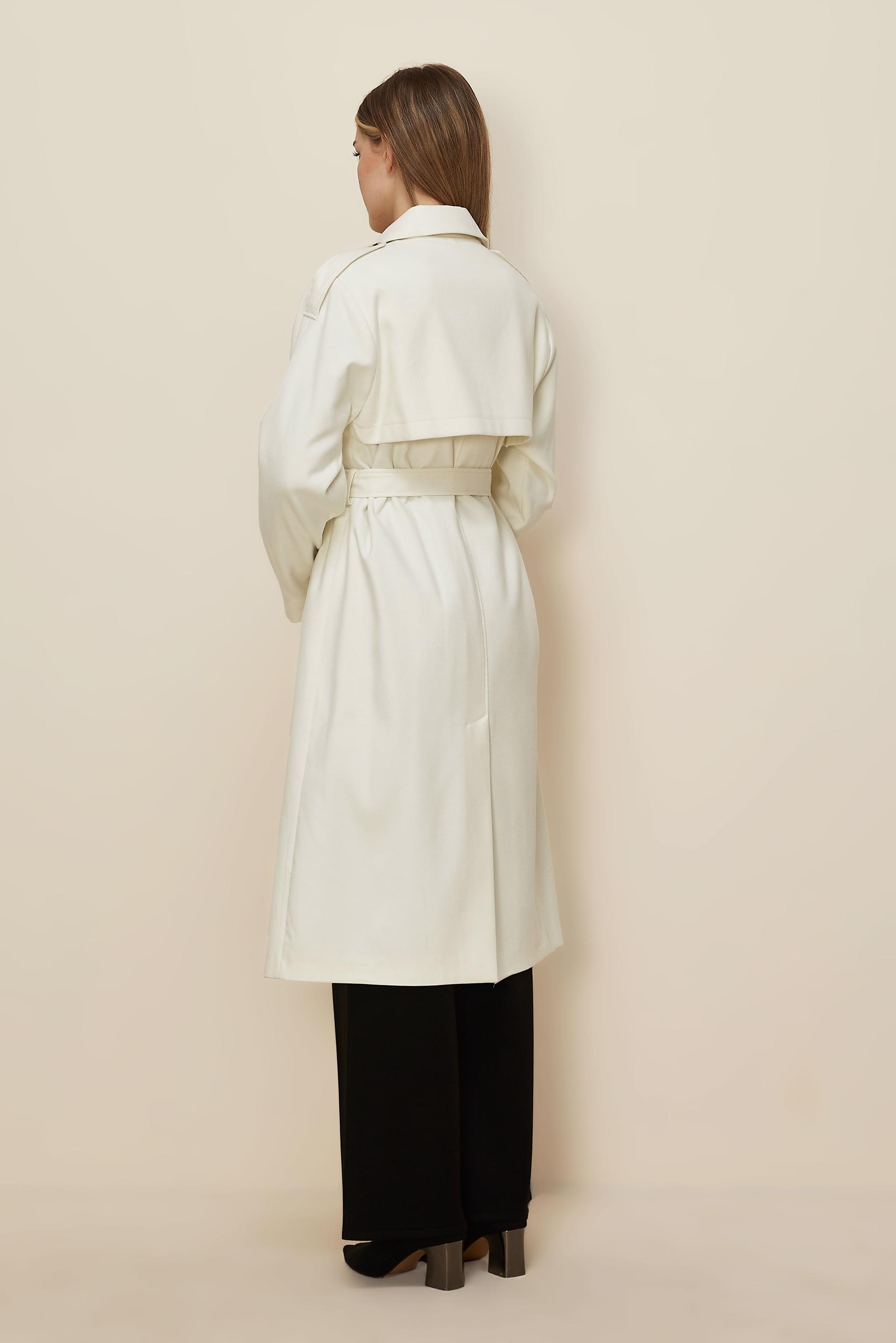 Tesettür giyim BEYAZ KAŞE KABAN 90637