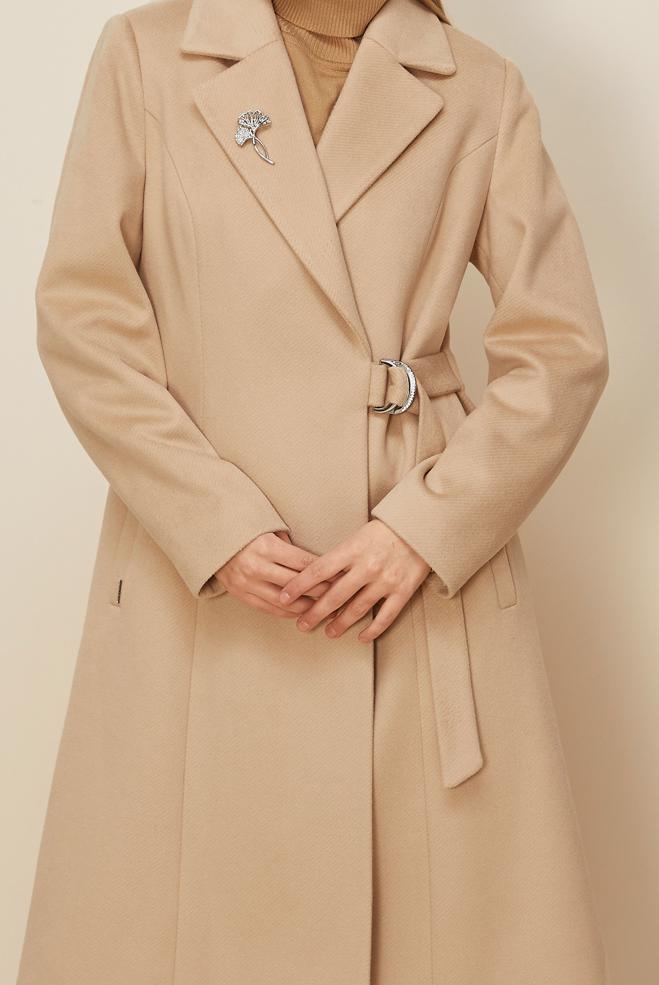 Tesettür giyim BEJ KEMERLİ KAŞE KABAN 90639 - ALVİNA