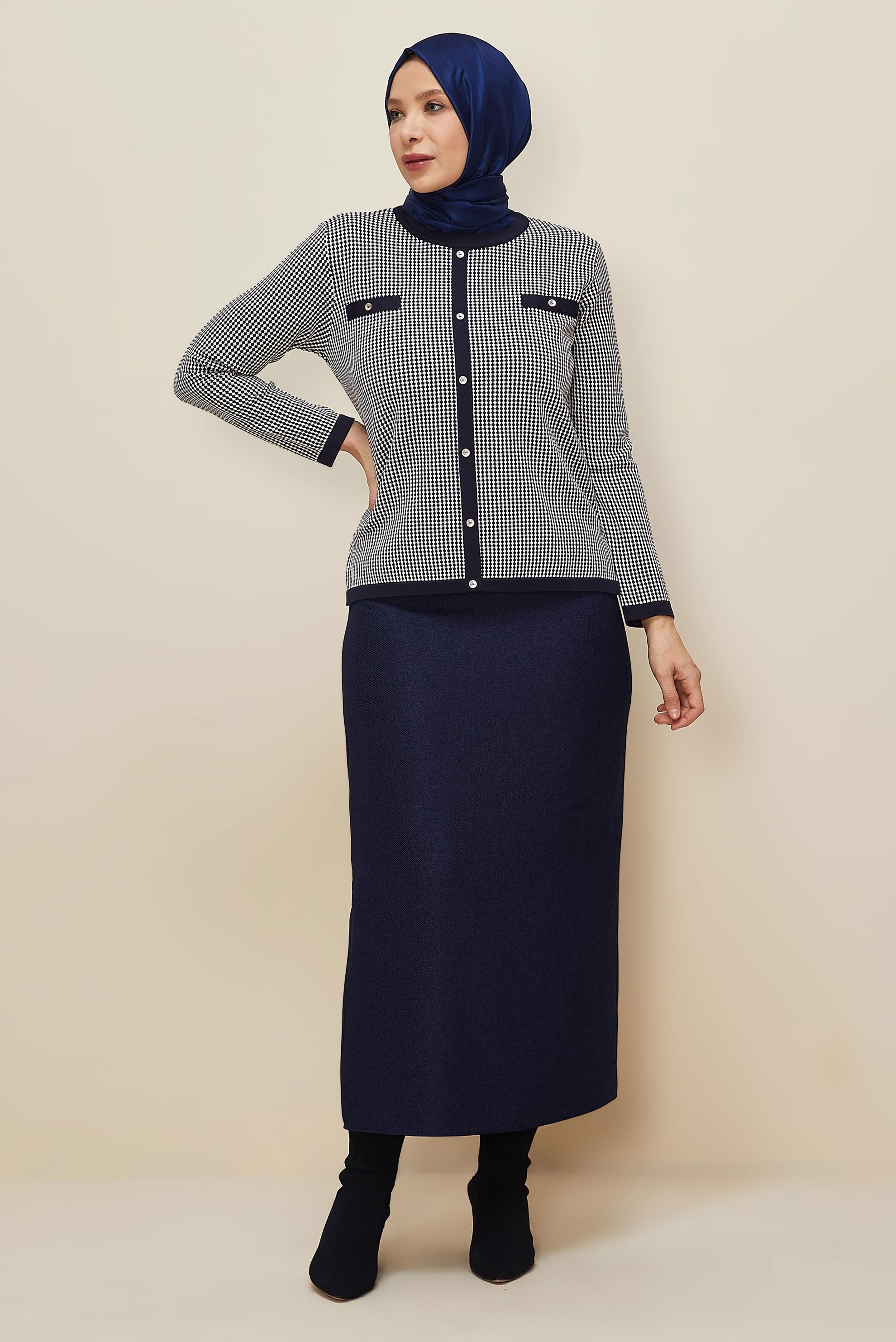 Vêtements hijab BLEU MARINE PULL EN MAILLE GRANDE TAILLE 20853