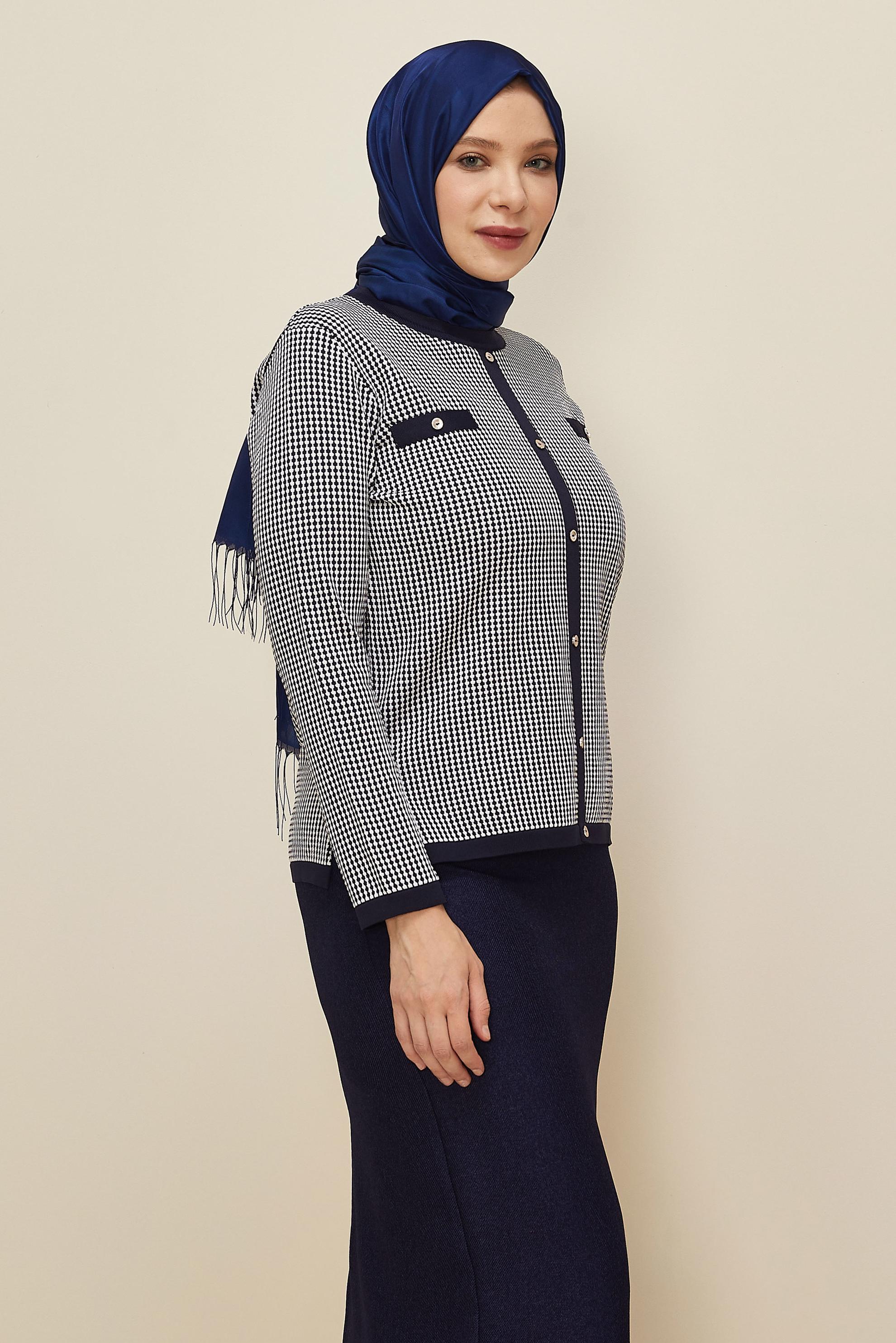 Vêtements hijab BLEU MARINE PULL EN MAILLE GRANDE TAILLE 20853